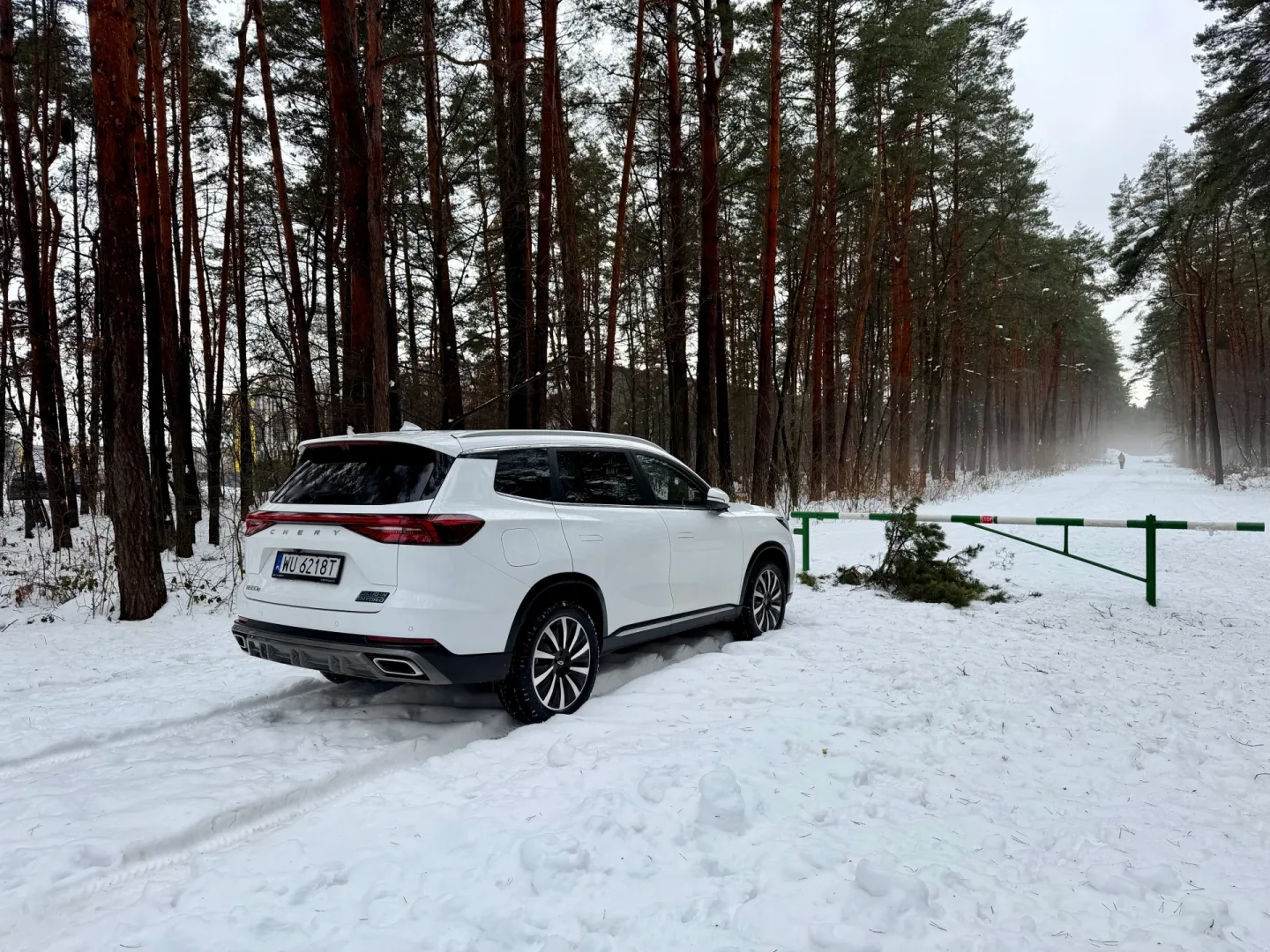 Test Chery Tiggo 8 PHEV - duży, wygodny SUV z napędem hybrydowym.