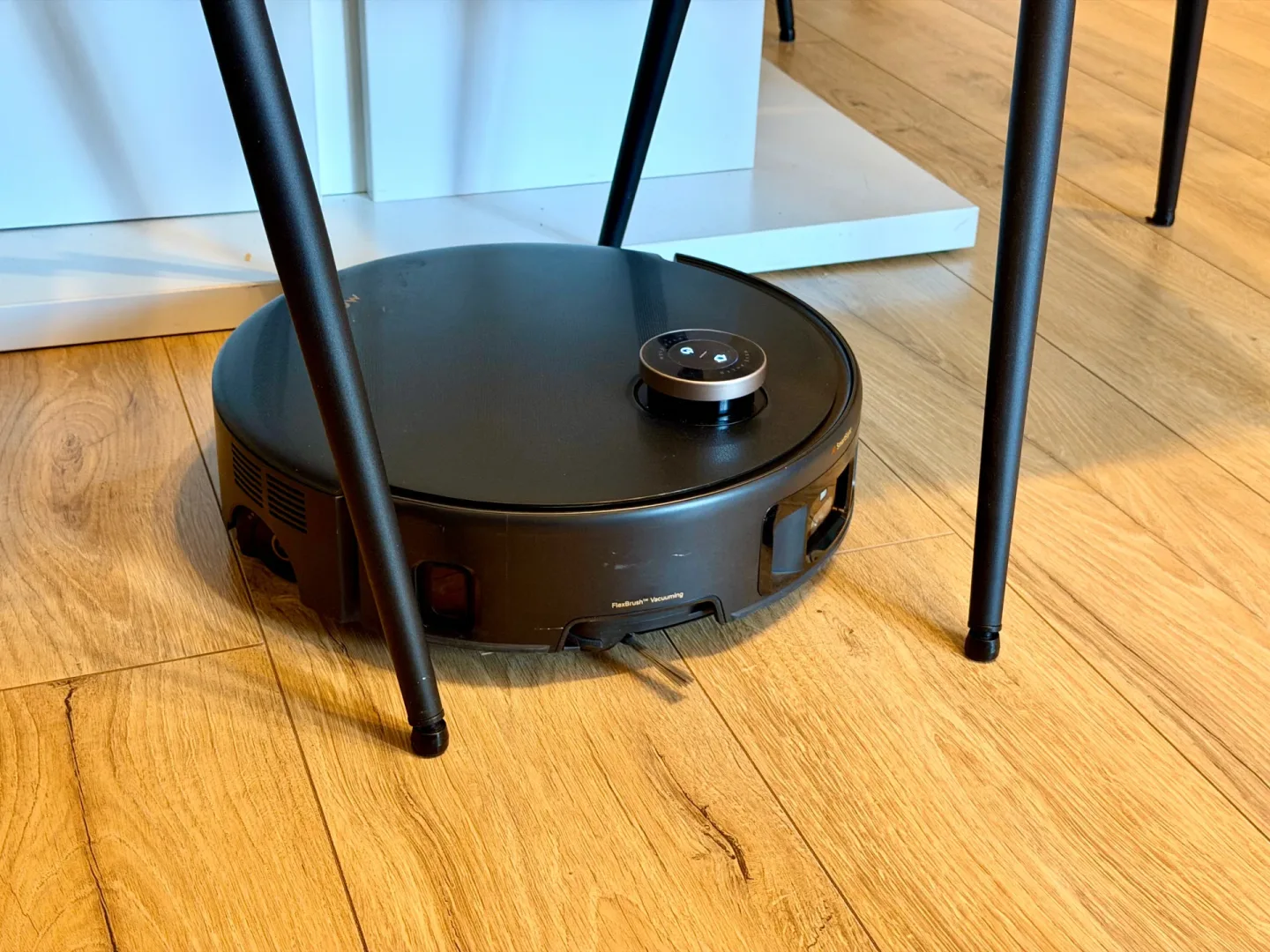 MOVA Z60 Ultra Roller Complete - robot sprzątający z rolką mopującą.