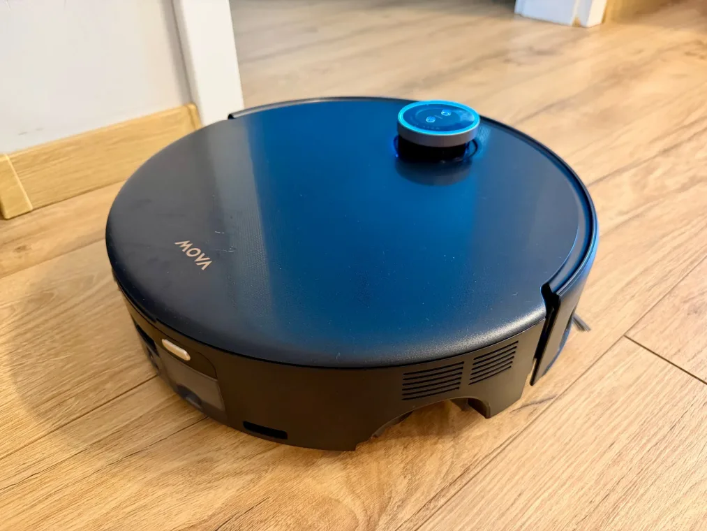 MOVA Z60 Ultra Roller Complete - robot sprzątający z rolką mopującą.
