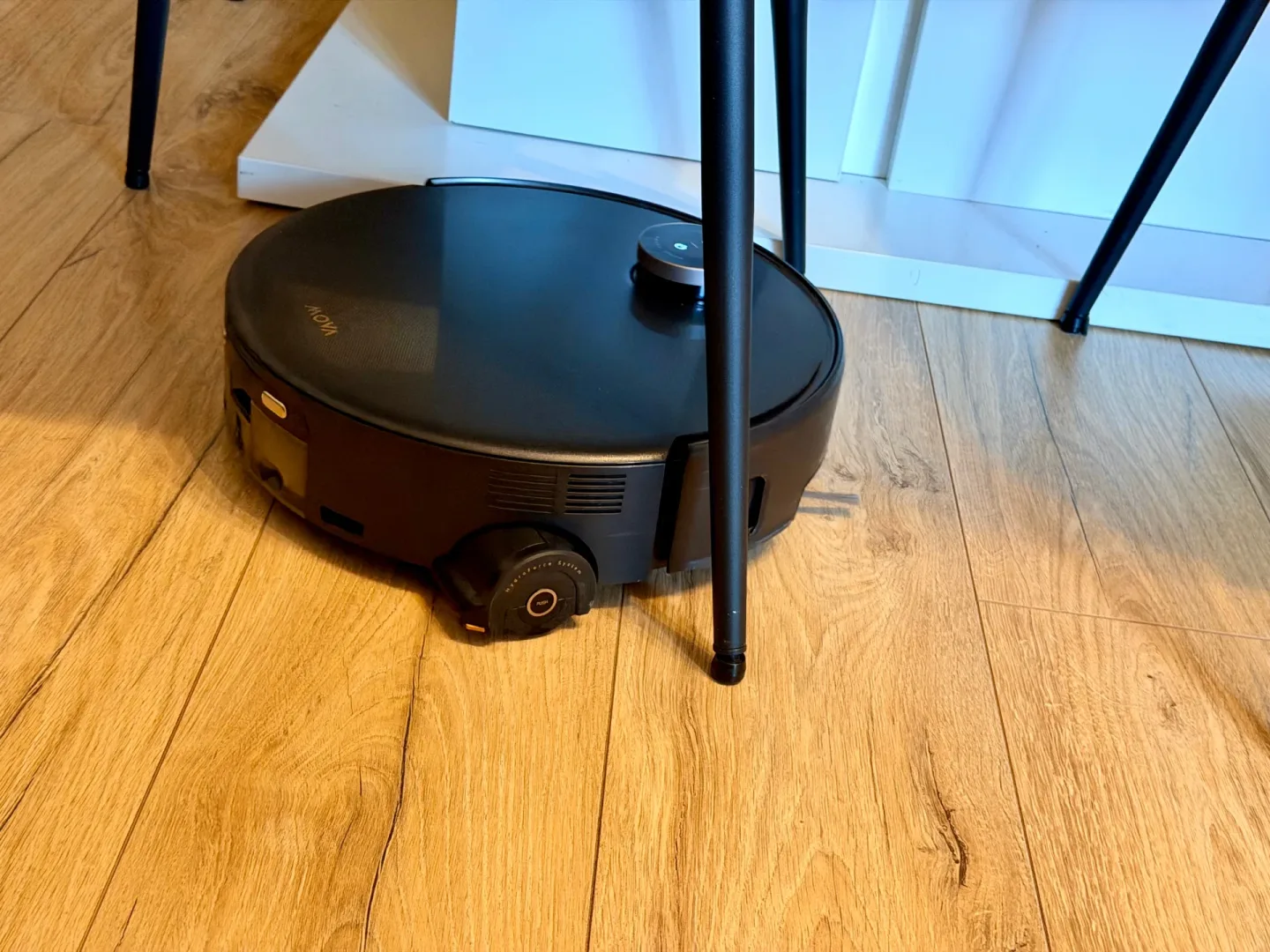 MOVA Z60 Ultra Roller Complete - robot sprzątający z rolką mopującą.