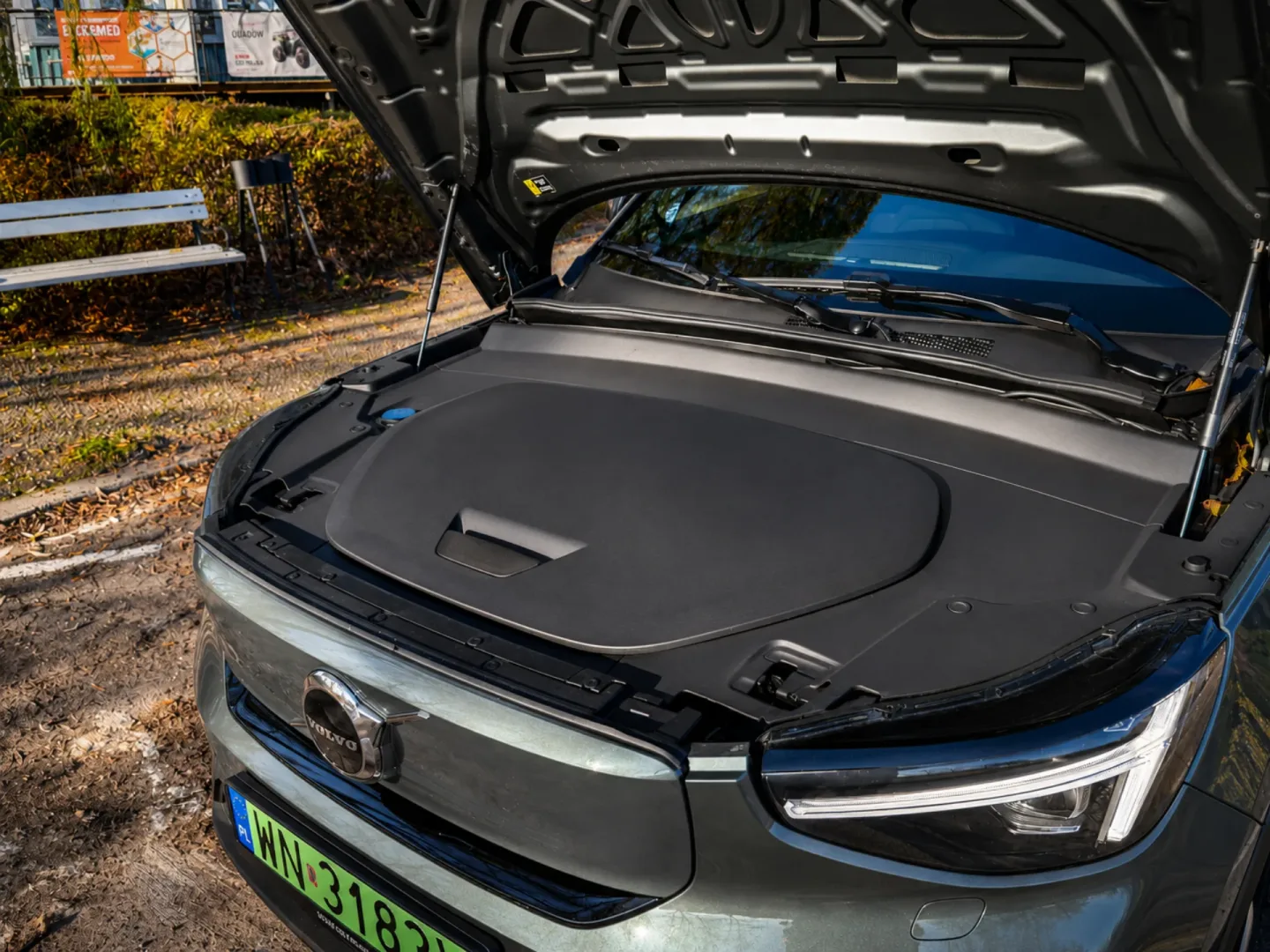 2025 Volvo EX40 Ultra Twin Motor Performance 