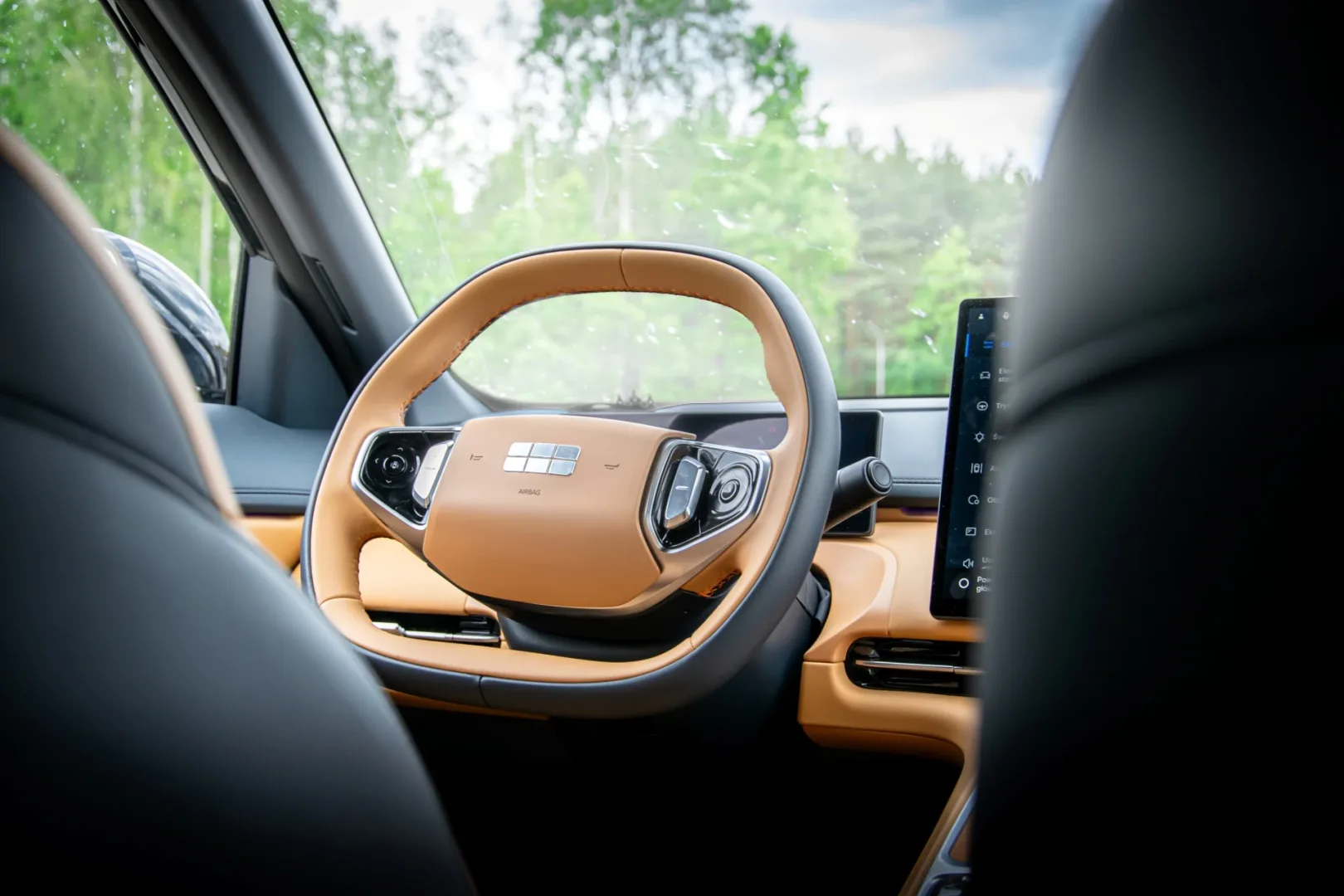 Geely Starray EM-i. Hybryda plug-in. Fot.: Ernest Dragan.