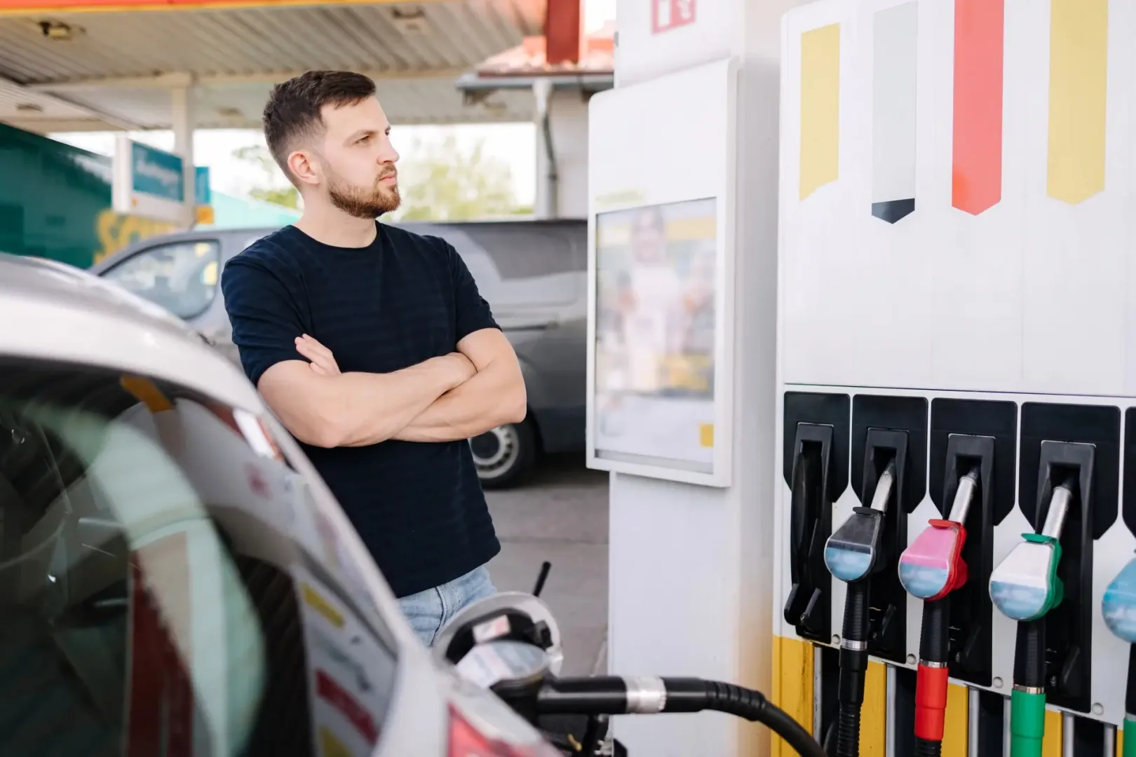 Auta z LPG znikają w 32 dni. Polacy liczą koszty