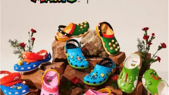 Crocs Super Mario