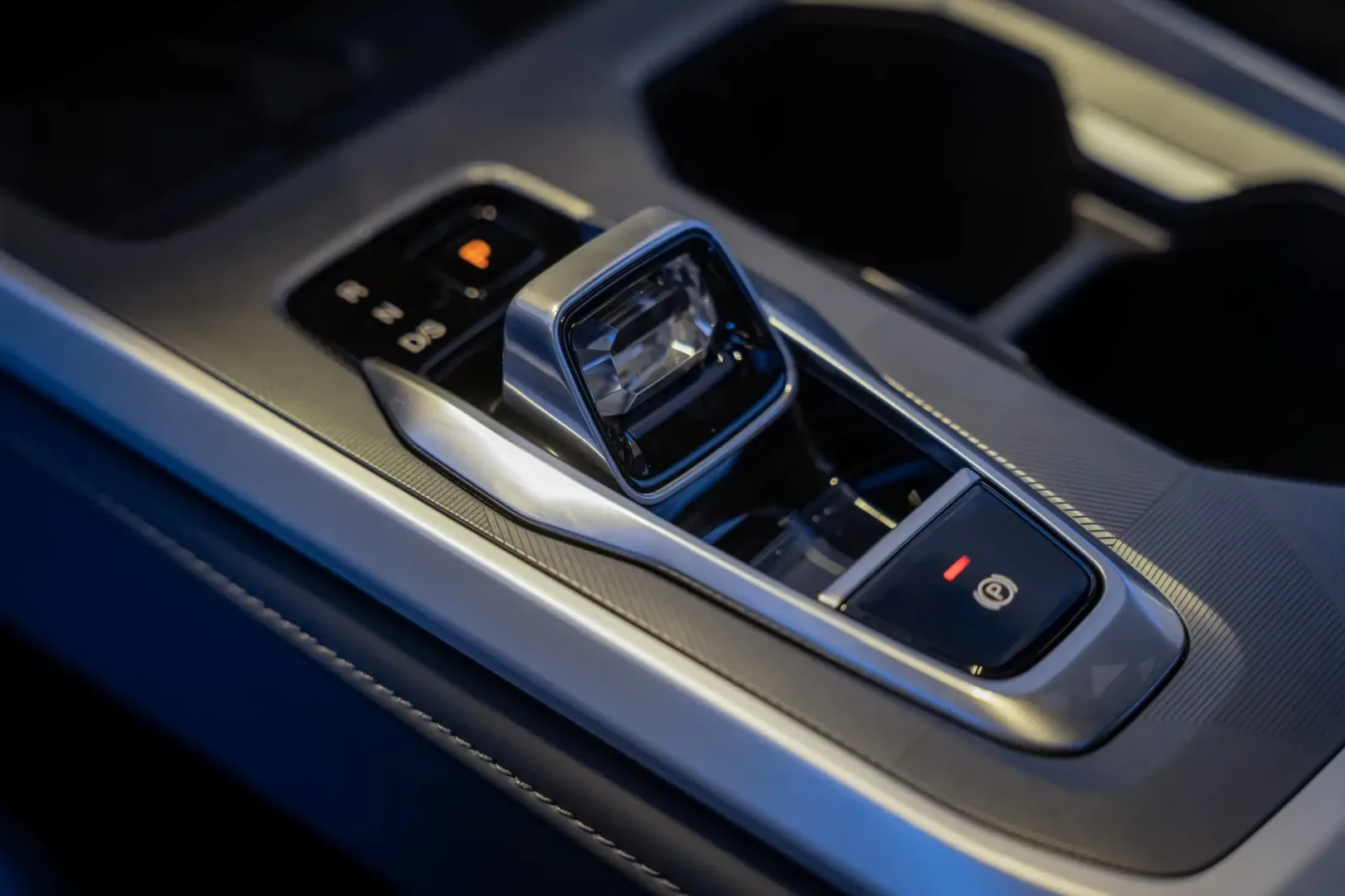 GAC EMZOOM. Chińczycy wjeżdżają do Polski spalinowym SUV-em za 62 450 zł GAC EMZOOM