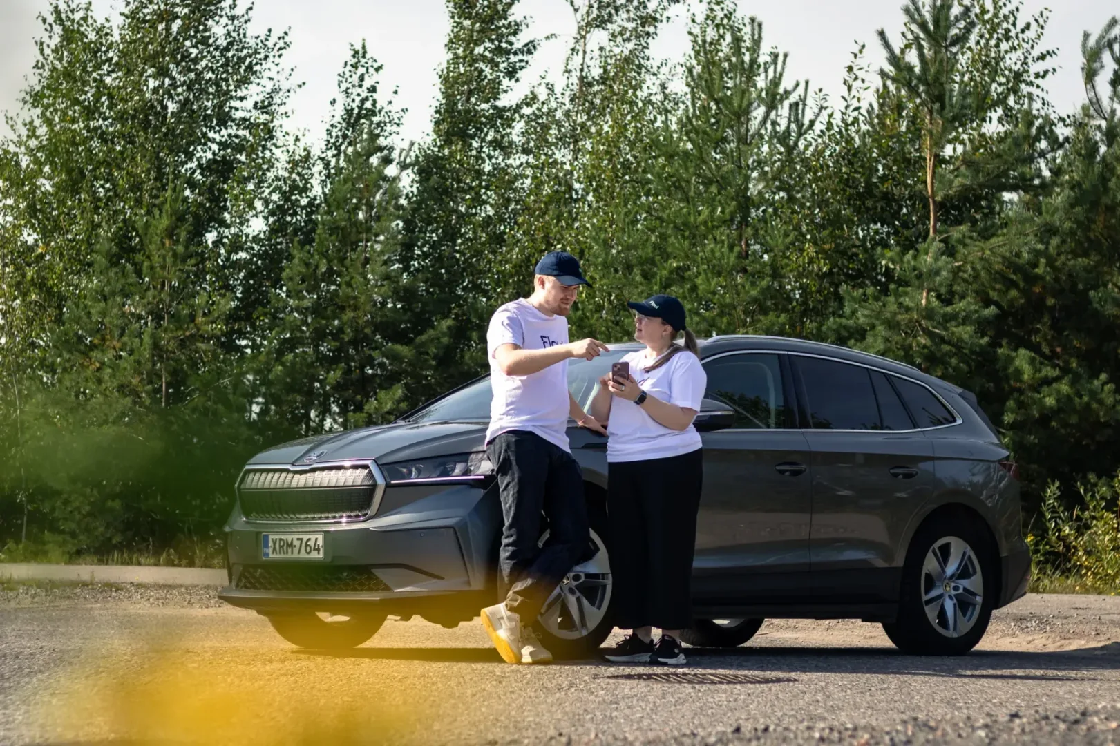 Lubisz prowadzić auto? Jako kierowca-partner możesz podróżować i zarabiać! Fot.: Flovi