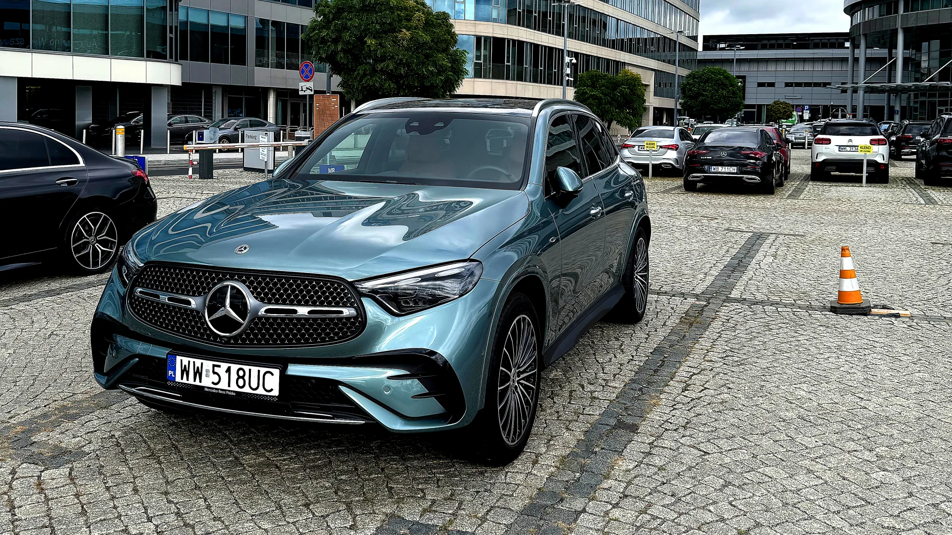 Mercedes-Benz GLC 300 e 4MATIC EQ. Ładuj albo bierz diesla Mercedes-Benz GLC 300 e 4MATIC EQ
