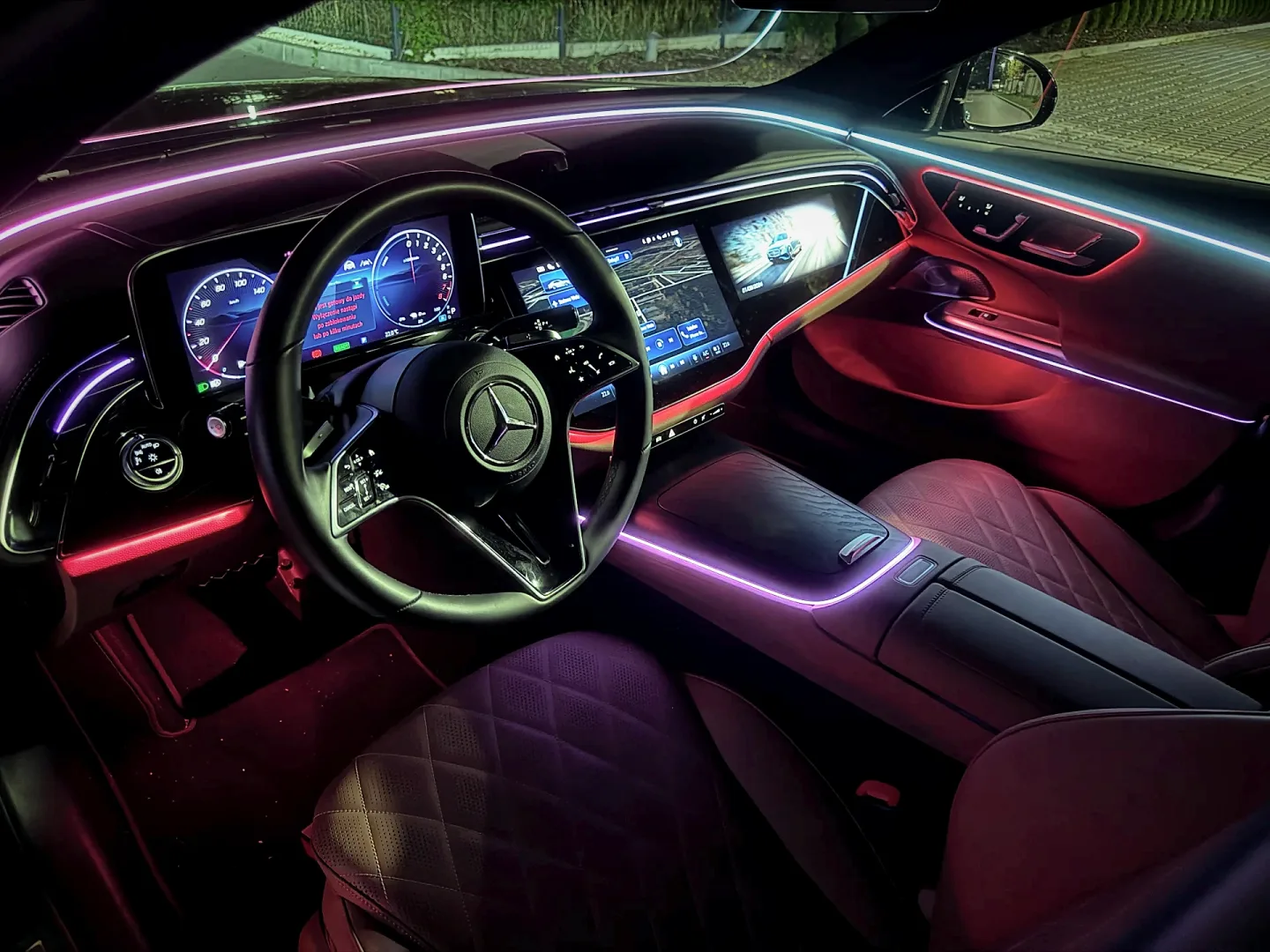 Mercedes E 300 e 4MATIC zaskoczył. Ponad 100 km na prądzie! Mercedes-Benz Klasa E 300 e 4MATIC