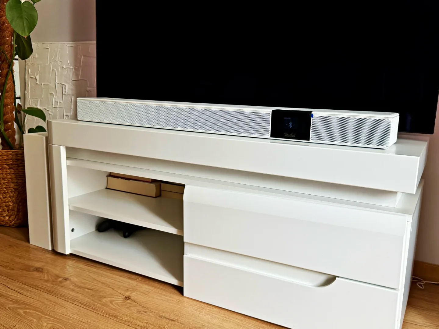 Teufel Cinebar 22