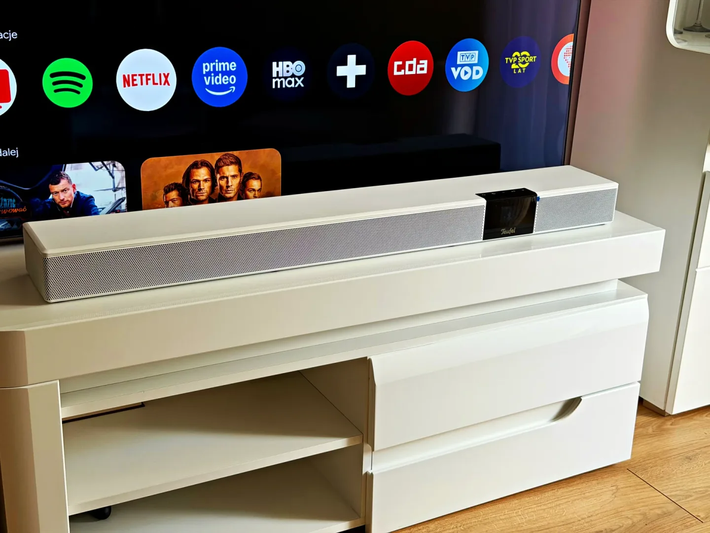 Teufel Cinebar 22