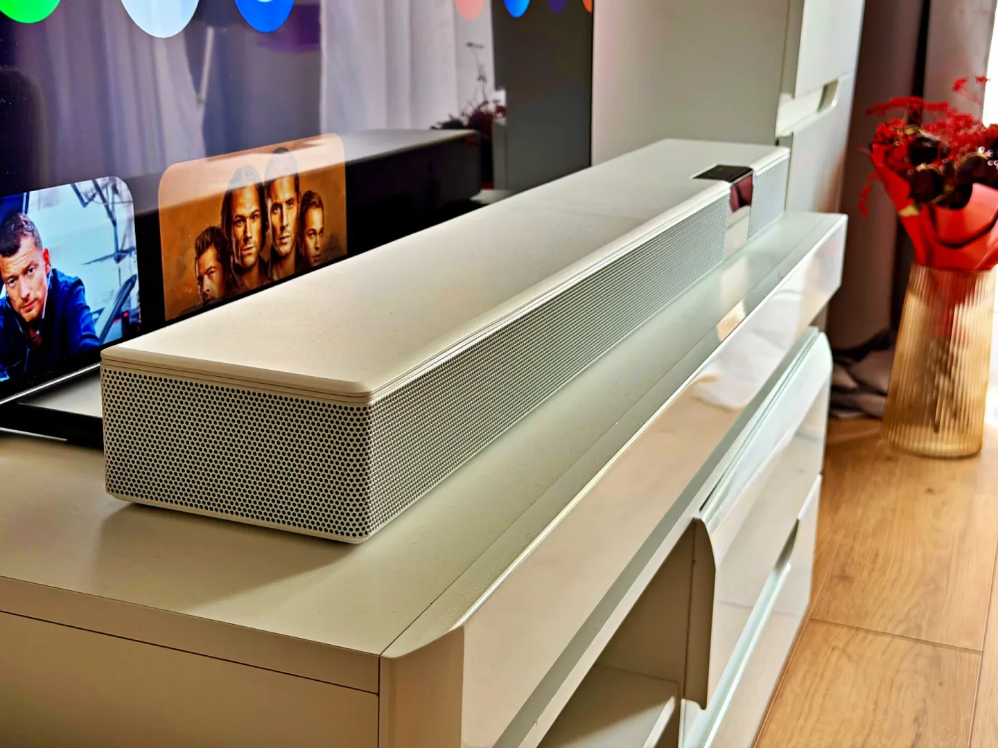 Teufel Cinebar 22