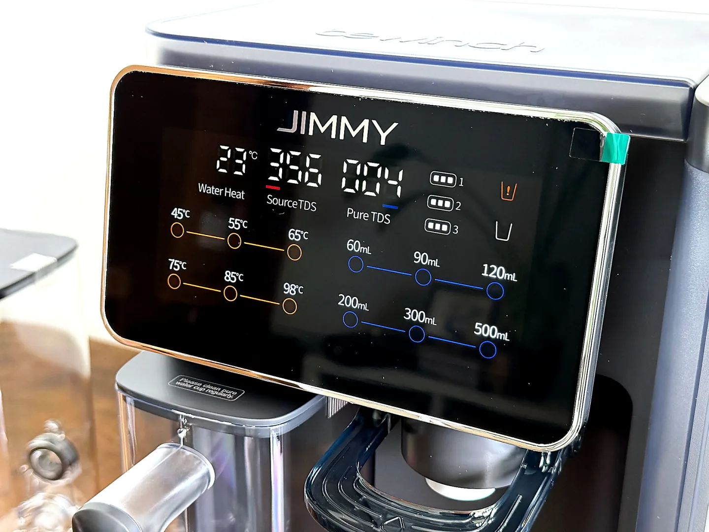 Sprawdziłem Jimmy R9: kranówka, która udaje wodę premium? Jimmy R9 - nablatowy dyspenser i oczyszczacz wody z odwróconą osmozą.