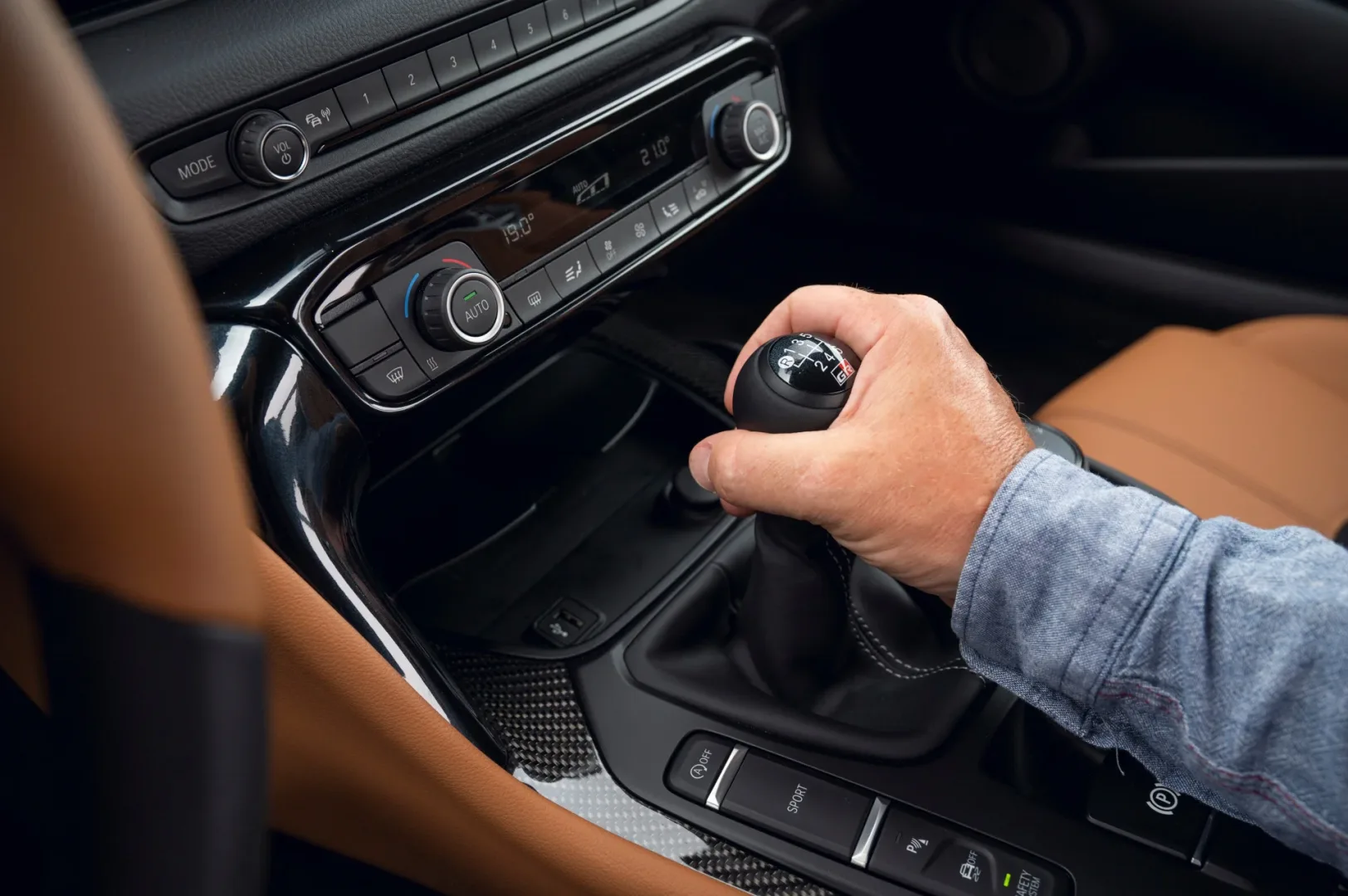 Elektryczna Toyota dostanie manual. Zgaśnie Ci na światłach Toyota GR SUPRA