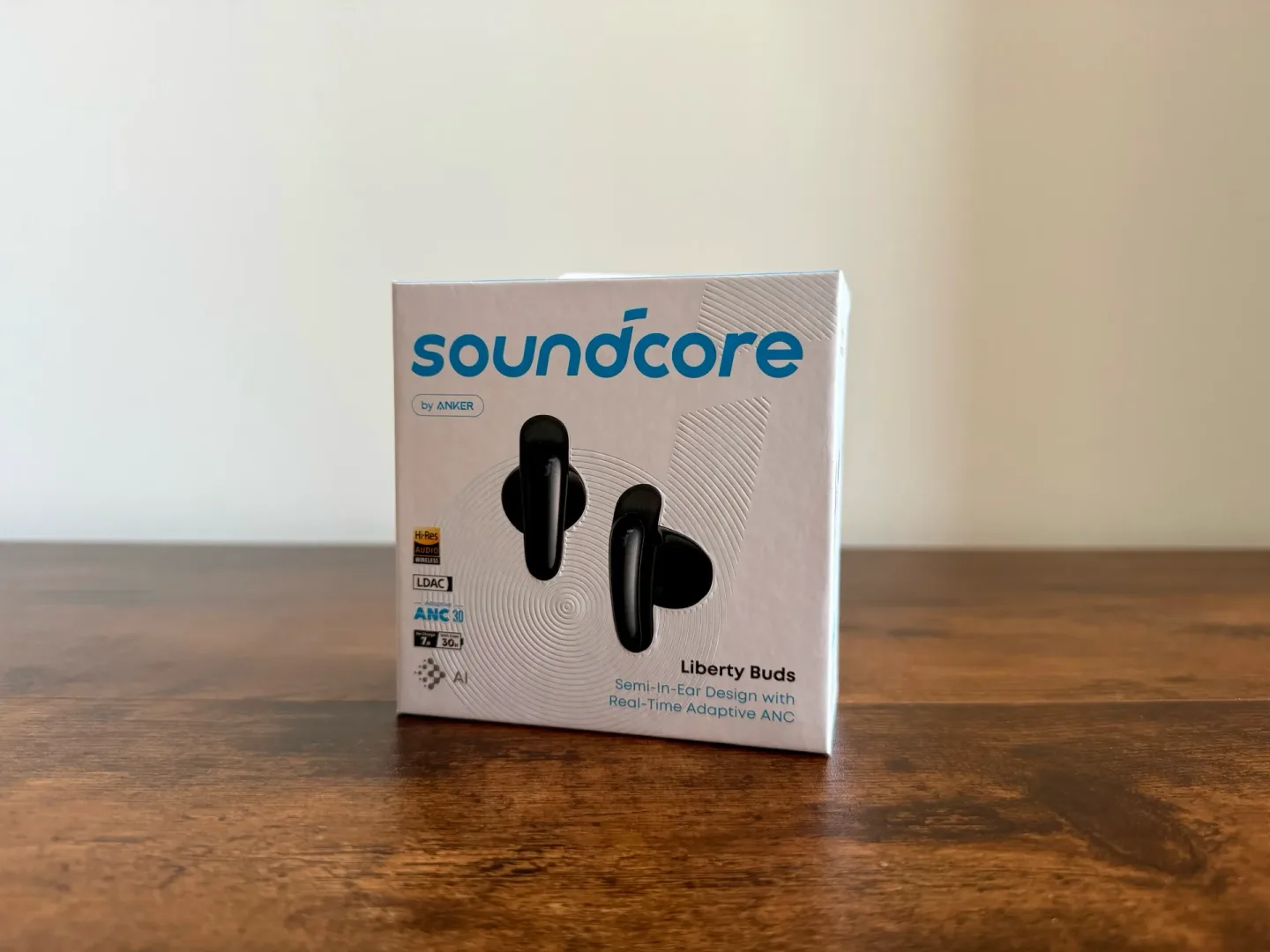 Słuchawki douszne z ANC Soundcore Liberty Buds. 
