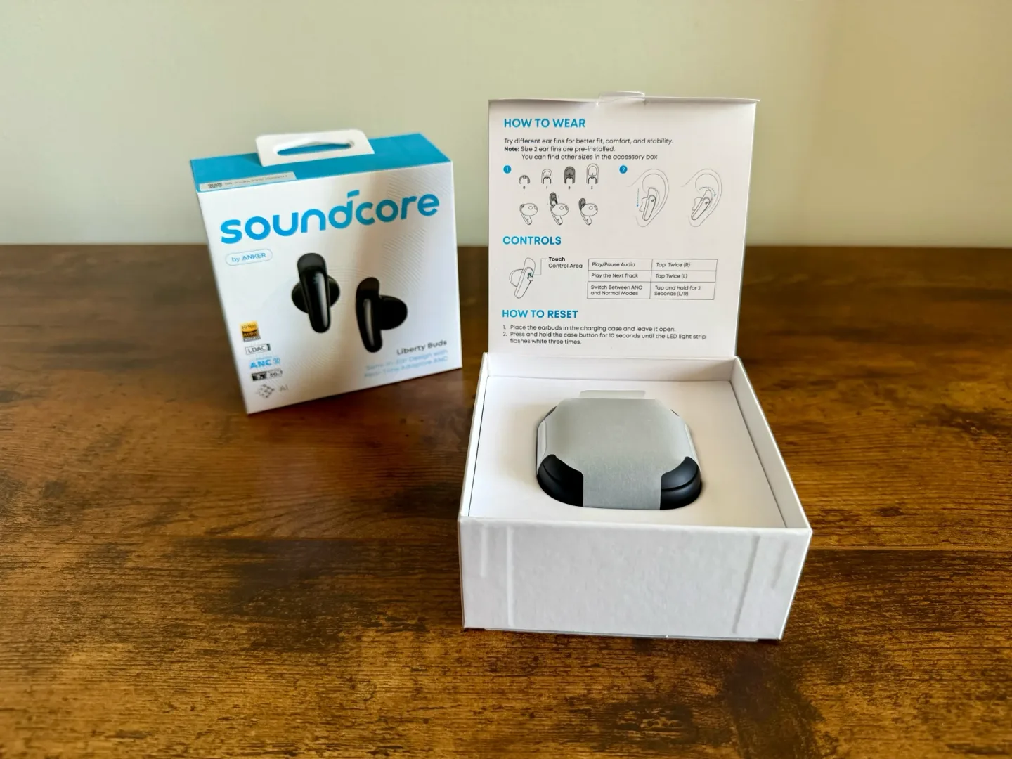 Słuchawki douszne z ANC Soundcore Liberty Buds. 