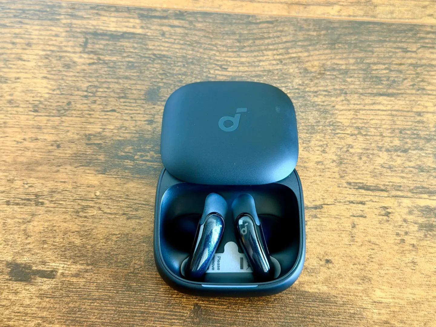 Słuchawki douszne z ANC Soundcore Liberty Buds. 