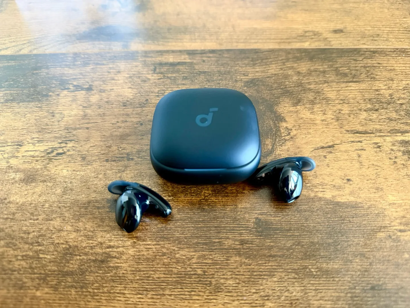 Słuchawki douszne z ANC Soundcore Liberty Buds. 