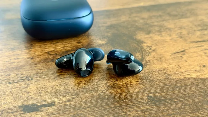 Słuchawki douszne z ANC Soundcore Liberty Buds.