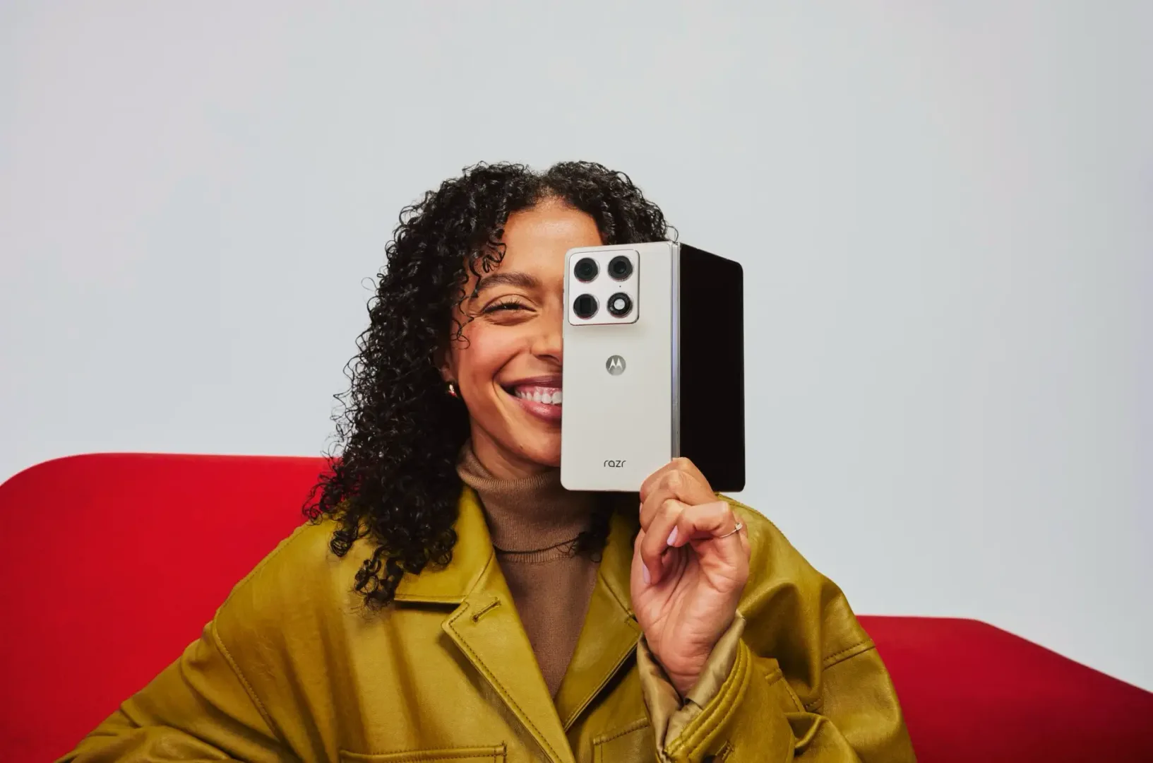 Cashback Motorola. Składany smartfon może kosztować mniej Cashback Motorola
