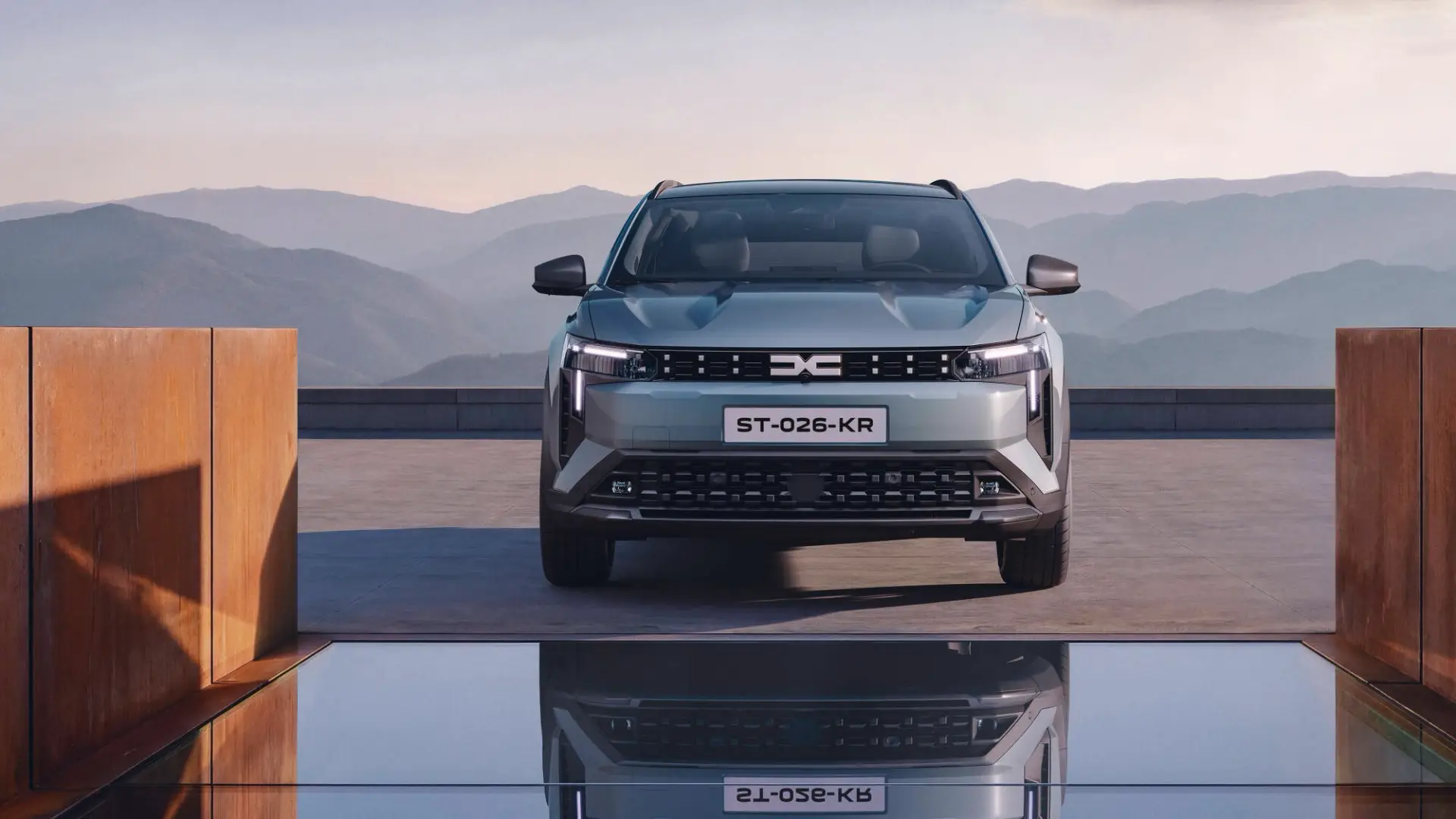 Dacia Striker. Dacia robi auto dla tych, którym SUV-y odjechały ceną Dacia Striker
