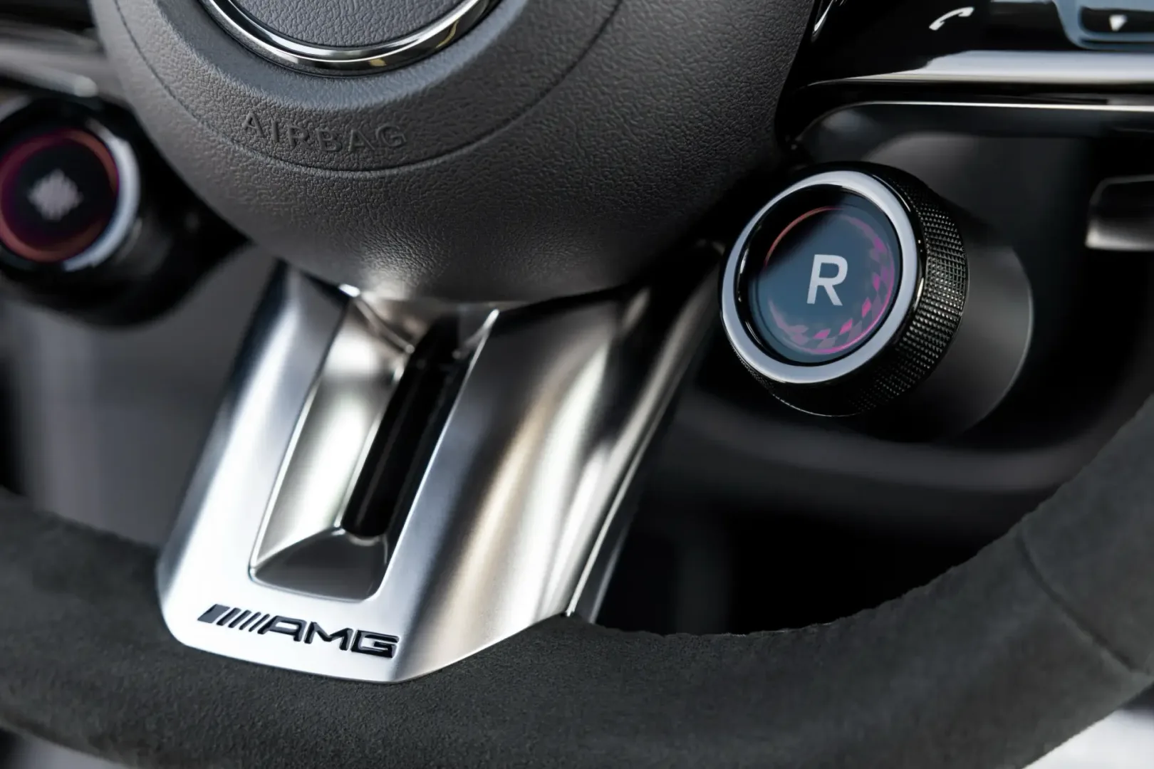 Mercedes-AMG CLA 45 4MATIC+. To EV udaje prawdziwe AMG Mercedes-AMG CLA 45 4MATIC+