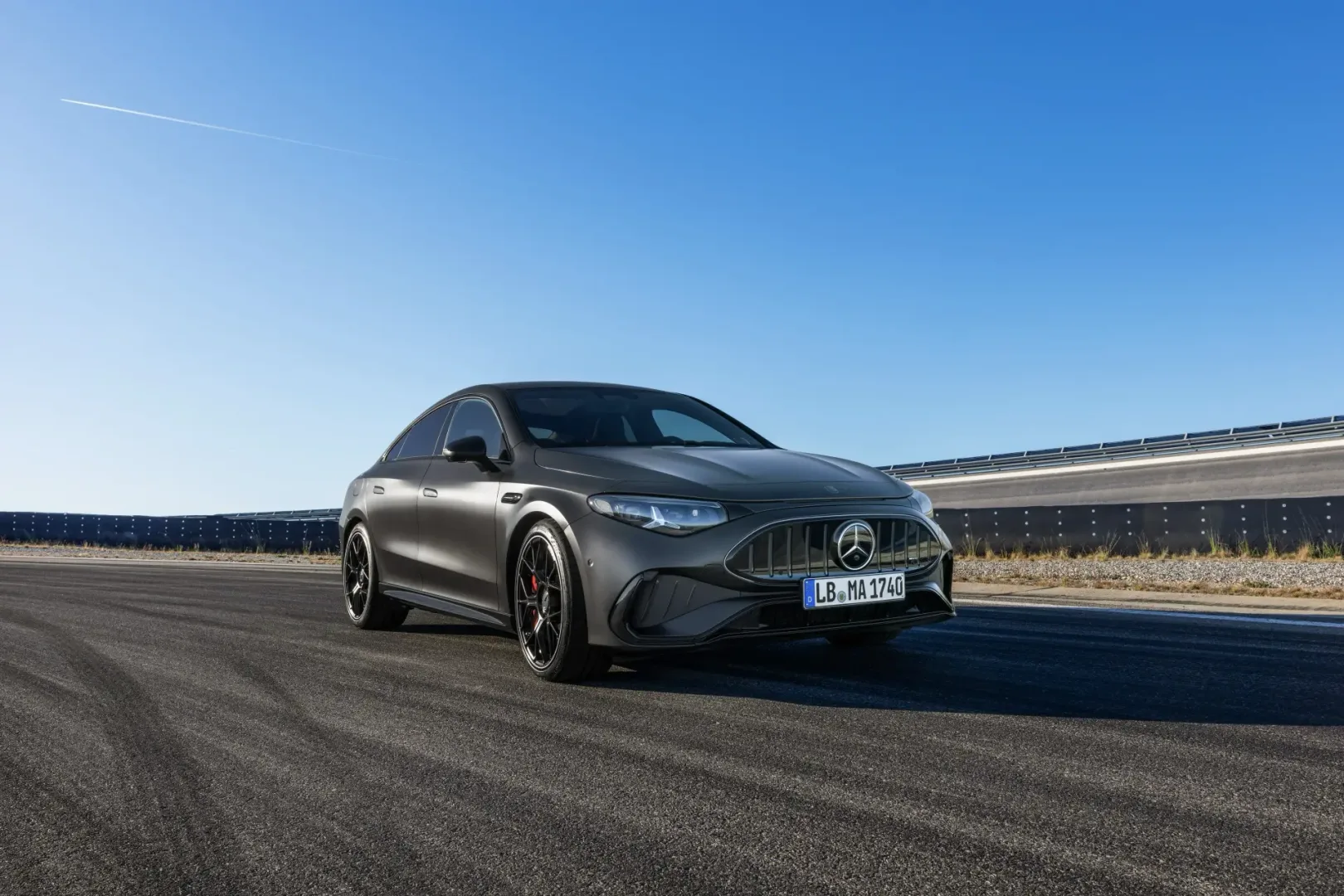 Mercedes-AMG CLA 45 4MATIC+. To EV udaje prawdziwe AMG Mercedes-AMG CLA 45 4MATIC+