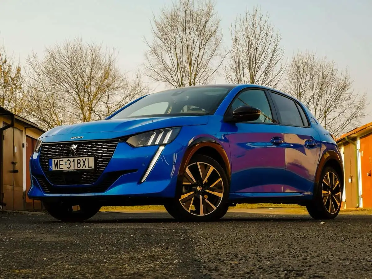 Peugeot 208 z benzyną po 2030 roku. Jest decyzja Peugeot 208