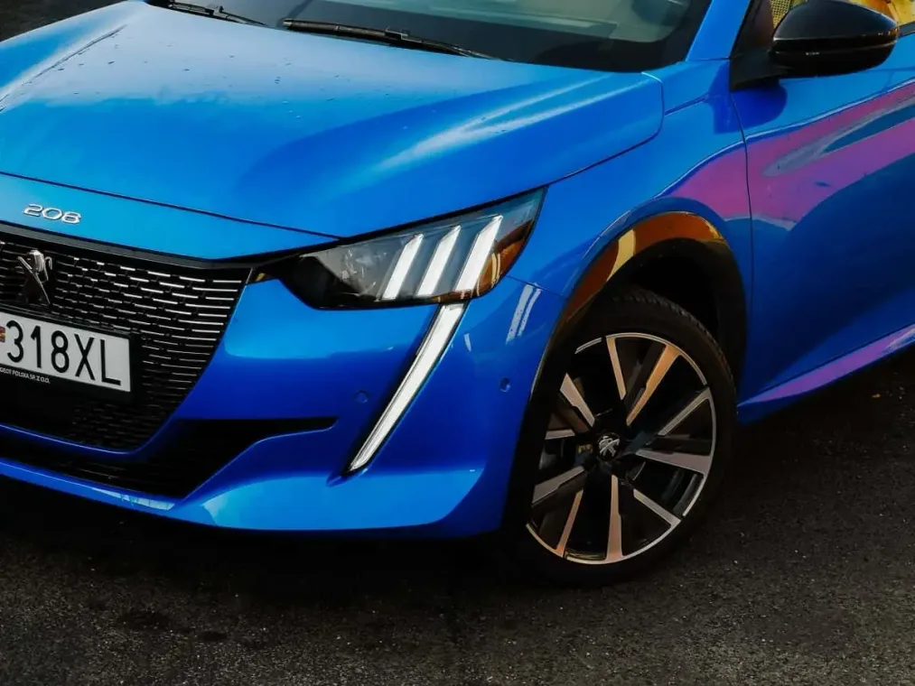 Peugeot 208