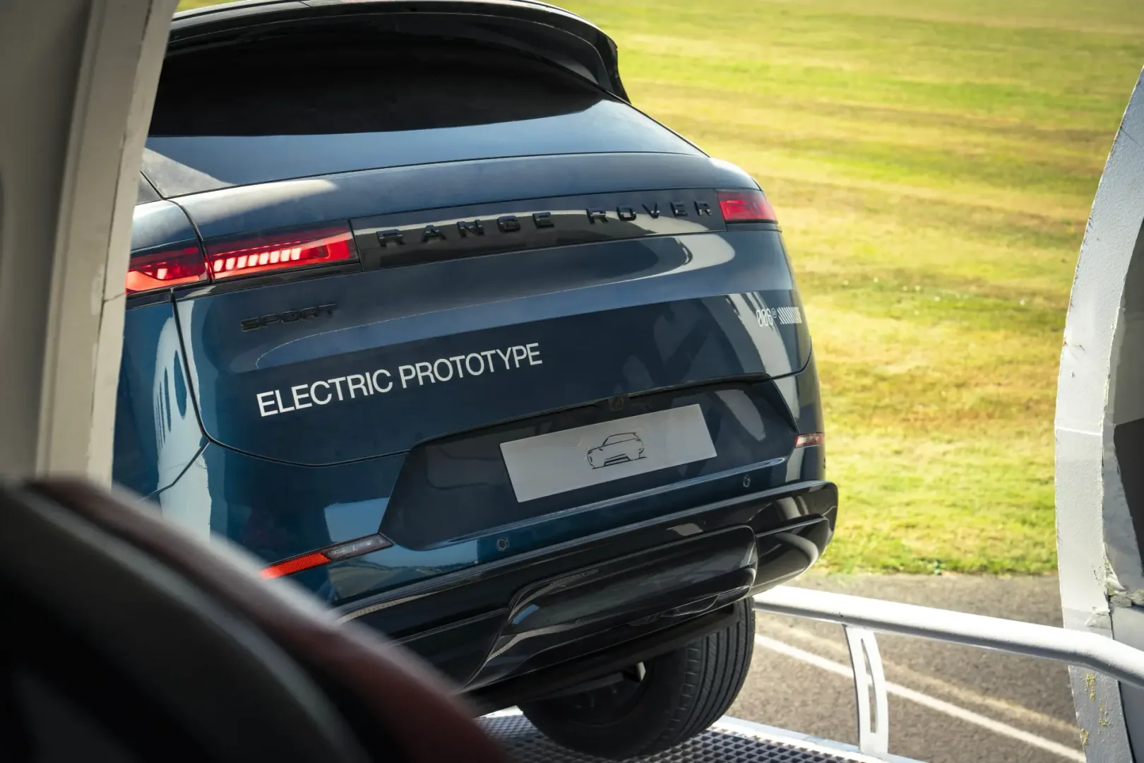 Range Rover Sport Electric. Elektryk, który prowokuje Range Rover Sport Electric