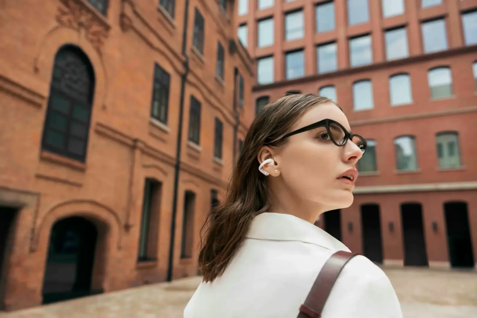 Shokz OpenDots 2 i Air. Słuchawki bez odcinania od świata. Shokz OpenDots 2