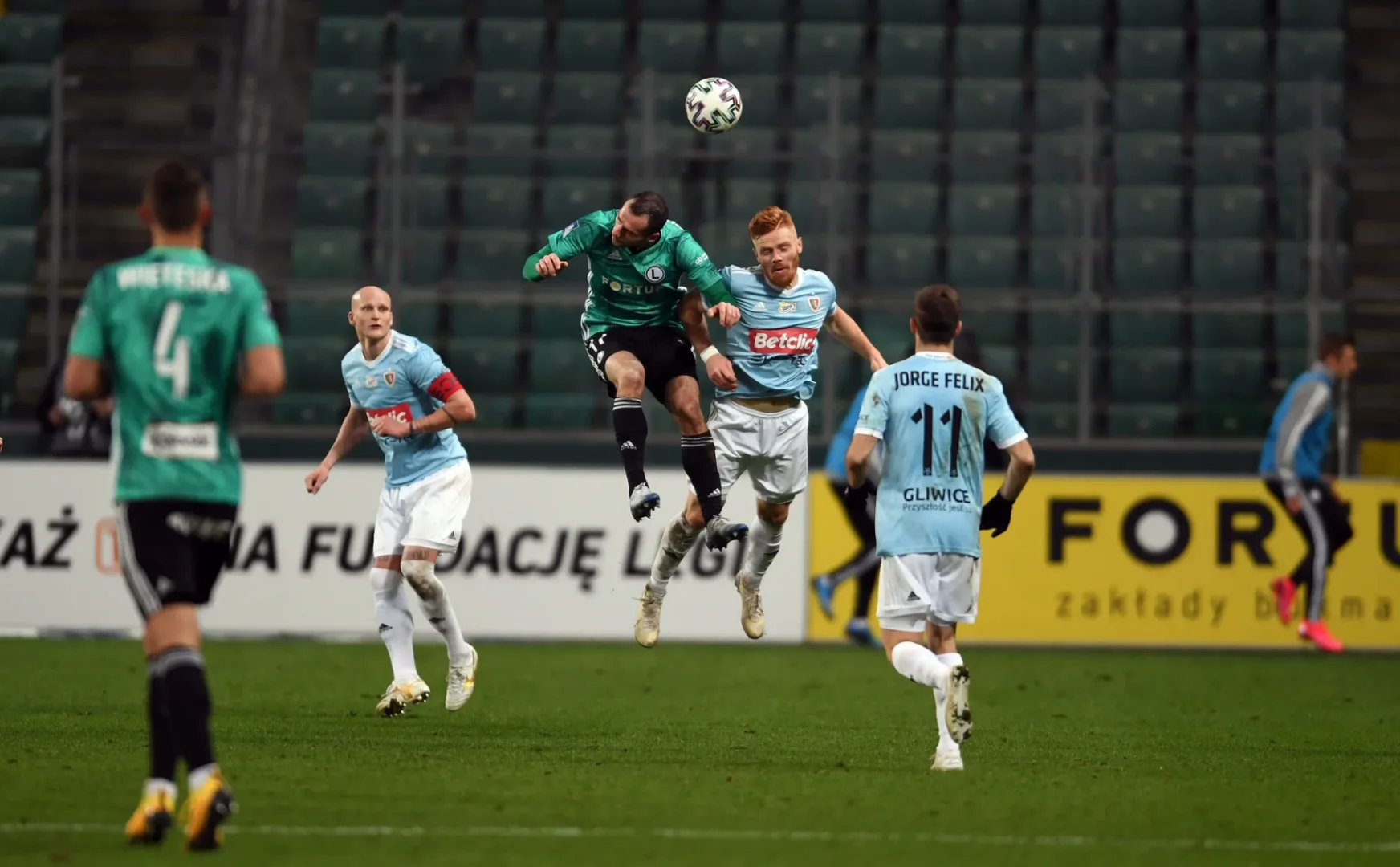 Ekstraklasa trafia na iPhone. Sprawdzisz wyniki na telefonie Sprawdzisz wyniki ale nie zobaczysz meczów w Apple Sports