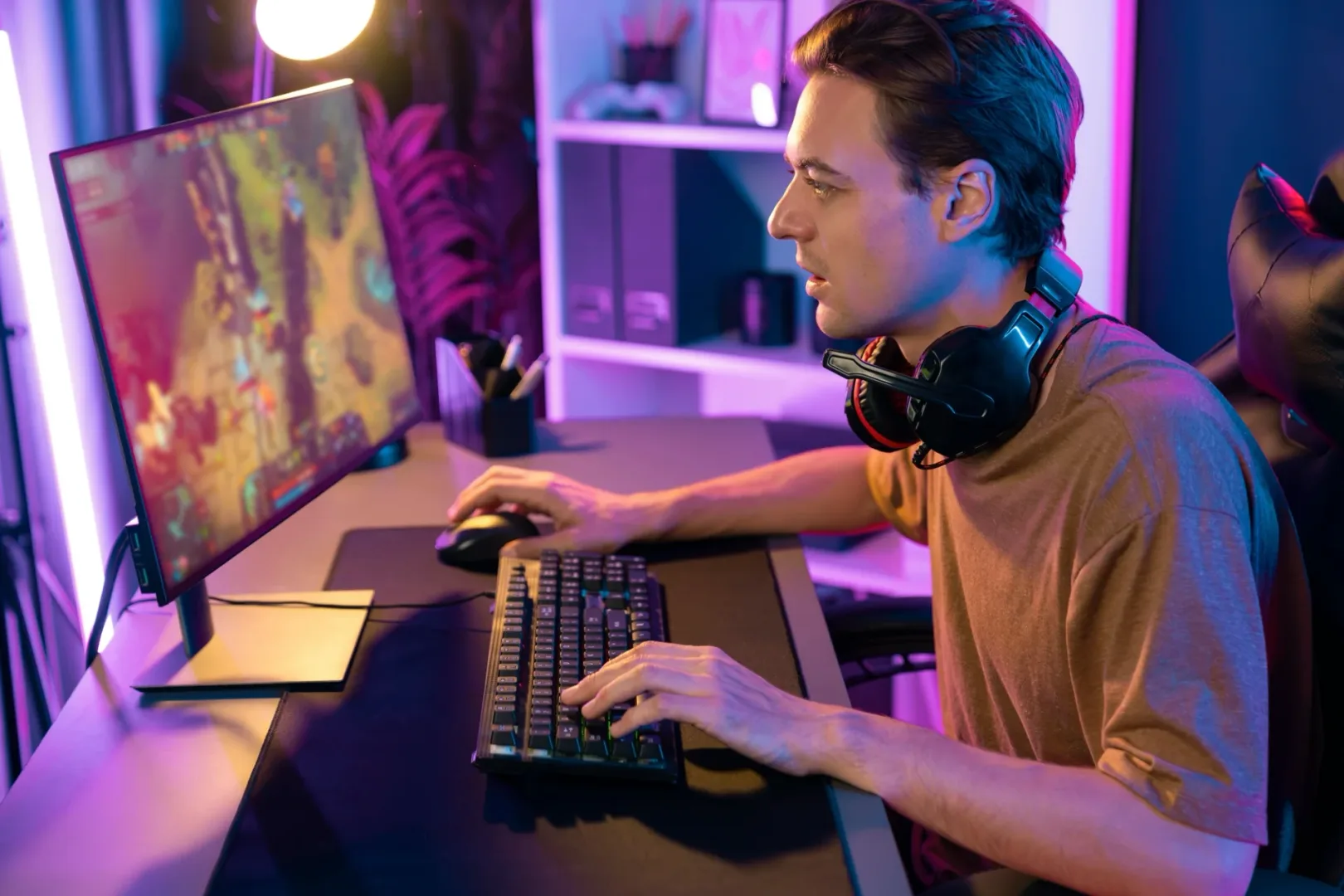 Monitor do pracy i gamingu – kiedy 240 Hz naprawdę robi różnicę? Jaki jest najlepszy monitor do pracy i gamingu?