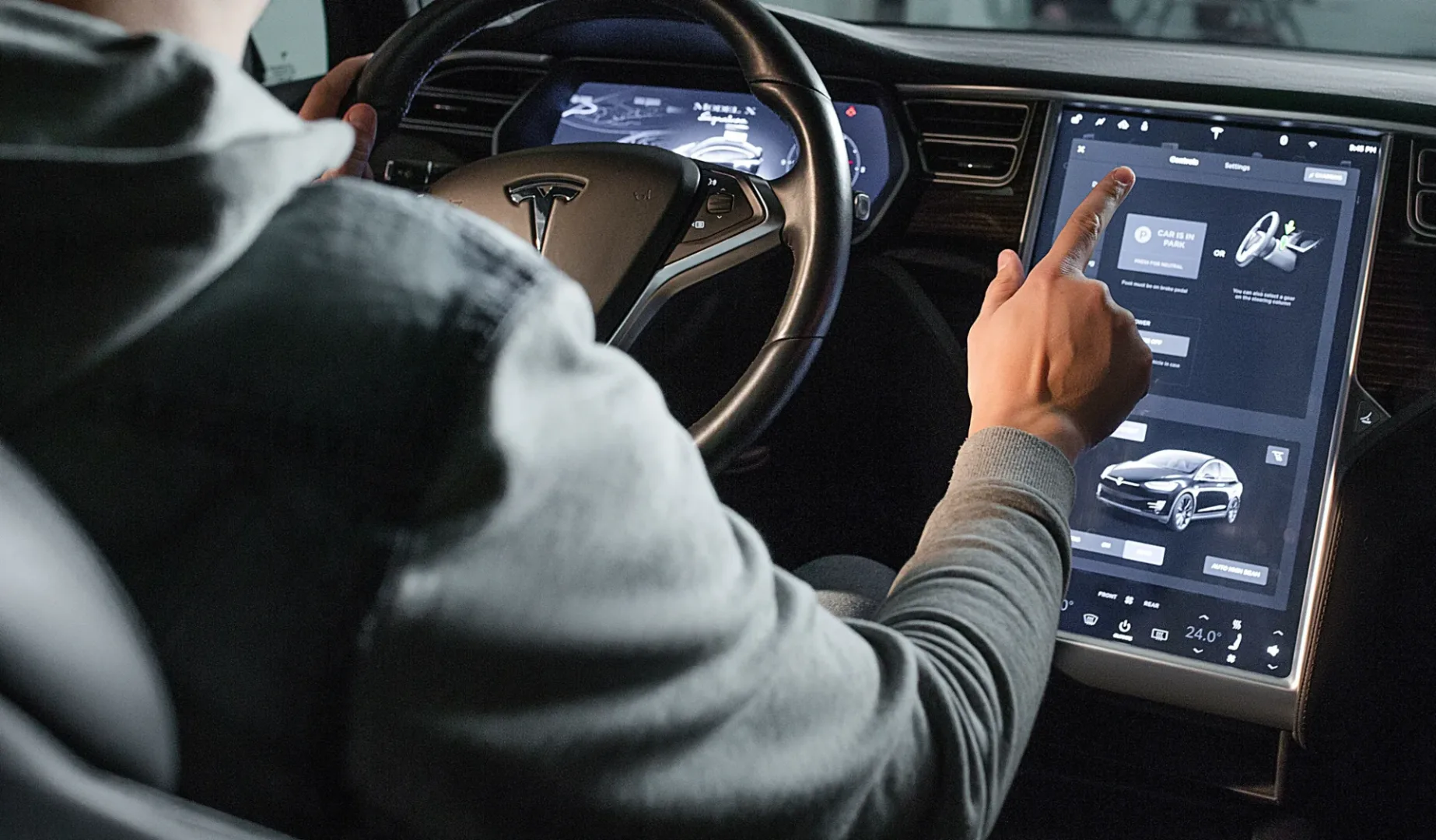 USA wyrzucają chińską elektronikę z aut. Chodzi o dane Producenci aut w USA muszą usunąć chińską elektronikę