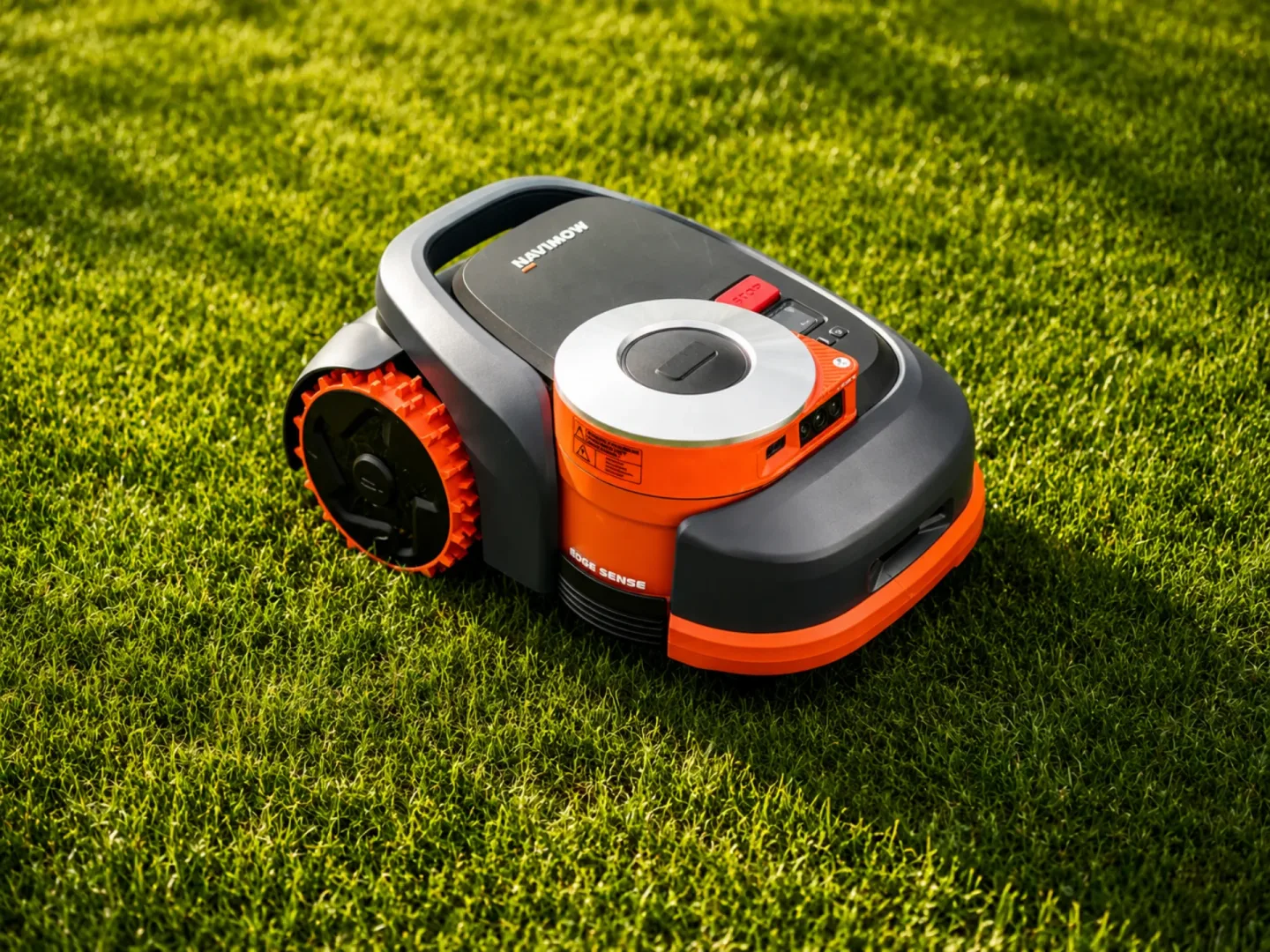 Robot koszący Segway Navimow H210.