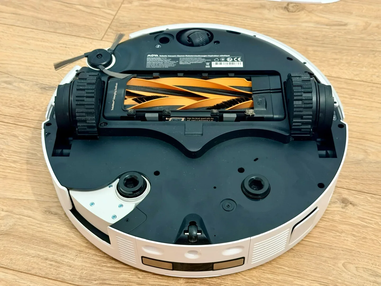 Ten robot kosztuje 5500 zł. Po chwili rozumiesz że to okazja Robot sprzątający MOVA V70 Ultra Complete.