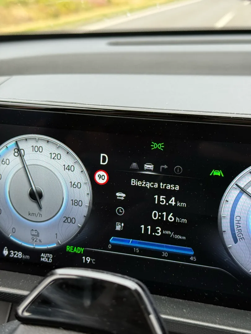 Hyundai Inster 49kWh. Wygląda śmiesznie, a to początek zalet Hyundai Inster Long Range 49 kWh 115KM