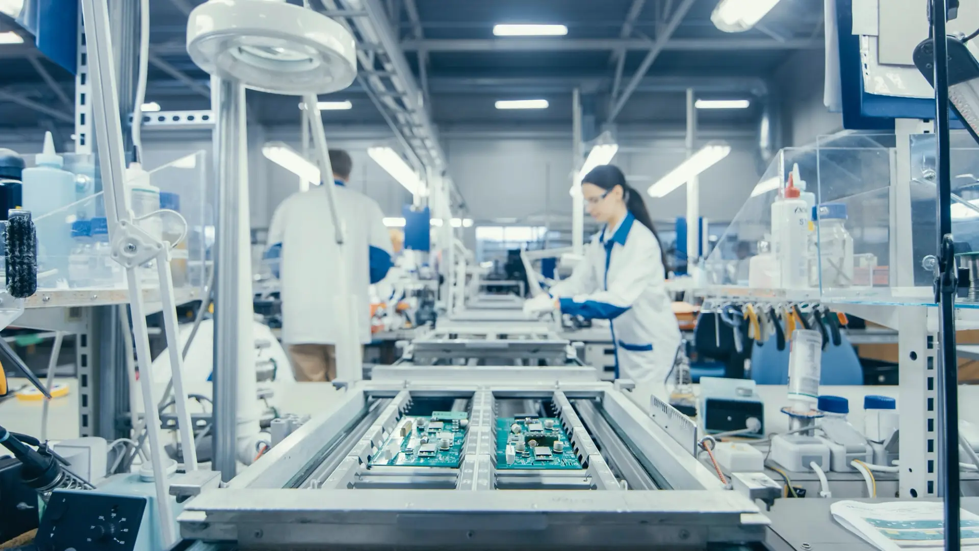 Koniec ery iPhone’a? Foxconn zarabia więcej na AI Foxconn