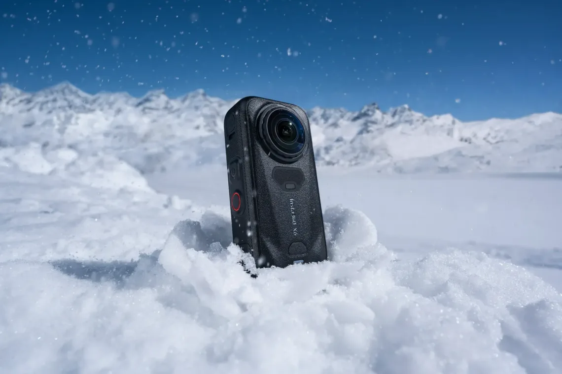 Insta360 X6