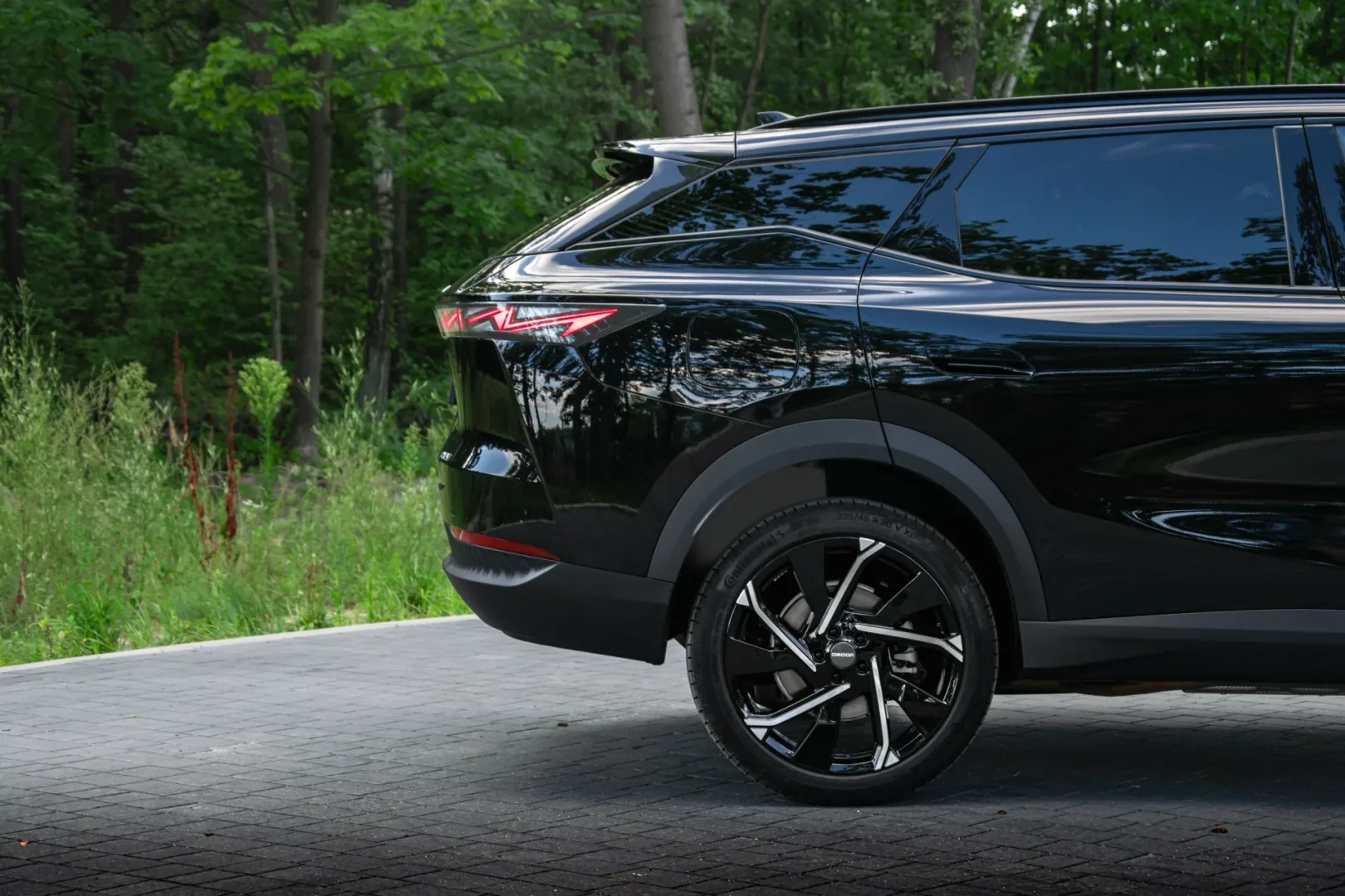 Test OMODA 7 Super Hybrid. Dobry SUV, ale warty 170 tys.? OMODA 7 Super Hybrid. Fot.: Ernest Dragan.