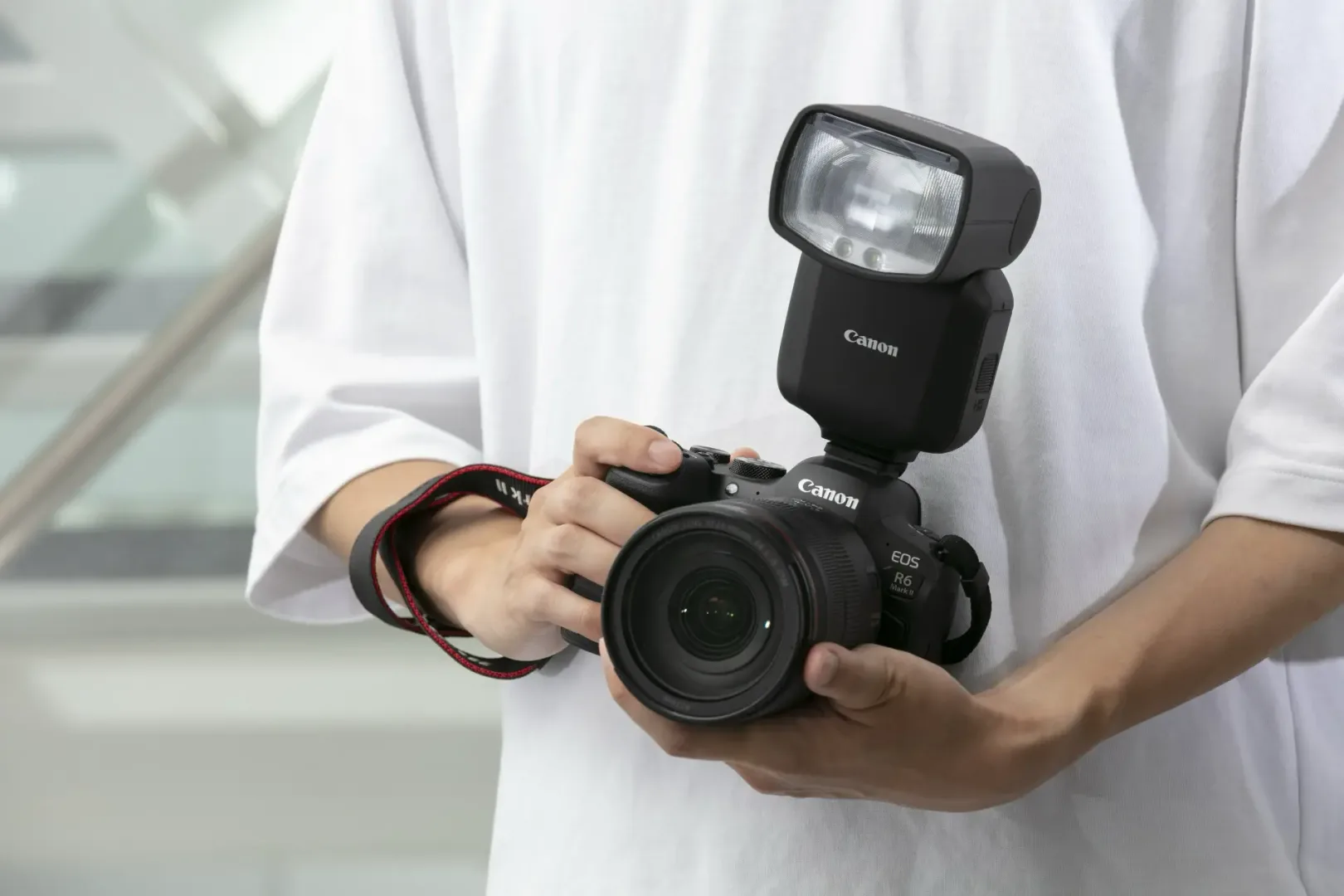 Canon EOS R8 Mark II. Mały korpus, duże możliwości Canon EOS R8 Mark II