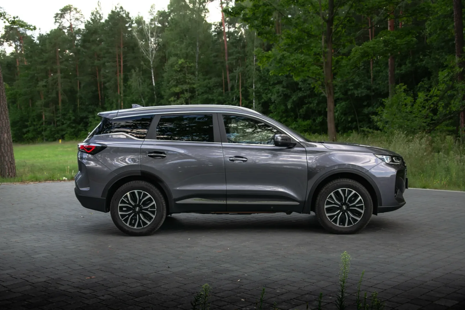 Chery TIGGO 7 HEV czy Tucson Hybrid? Wiem który wybierzesz Chery TIGGO 7 HEV. Fot.: Ernest Dragan.