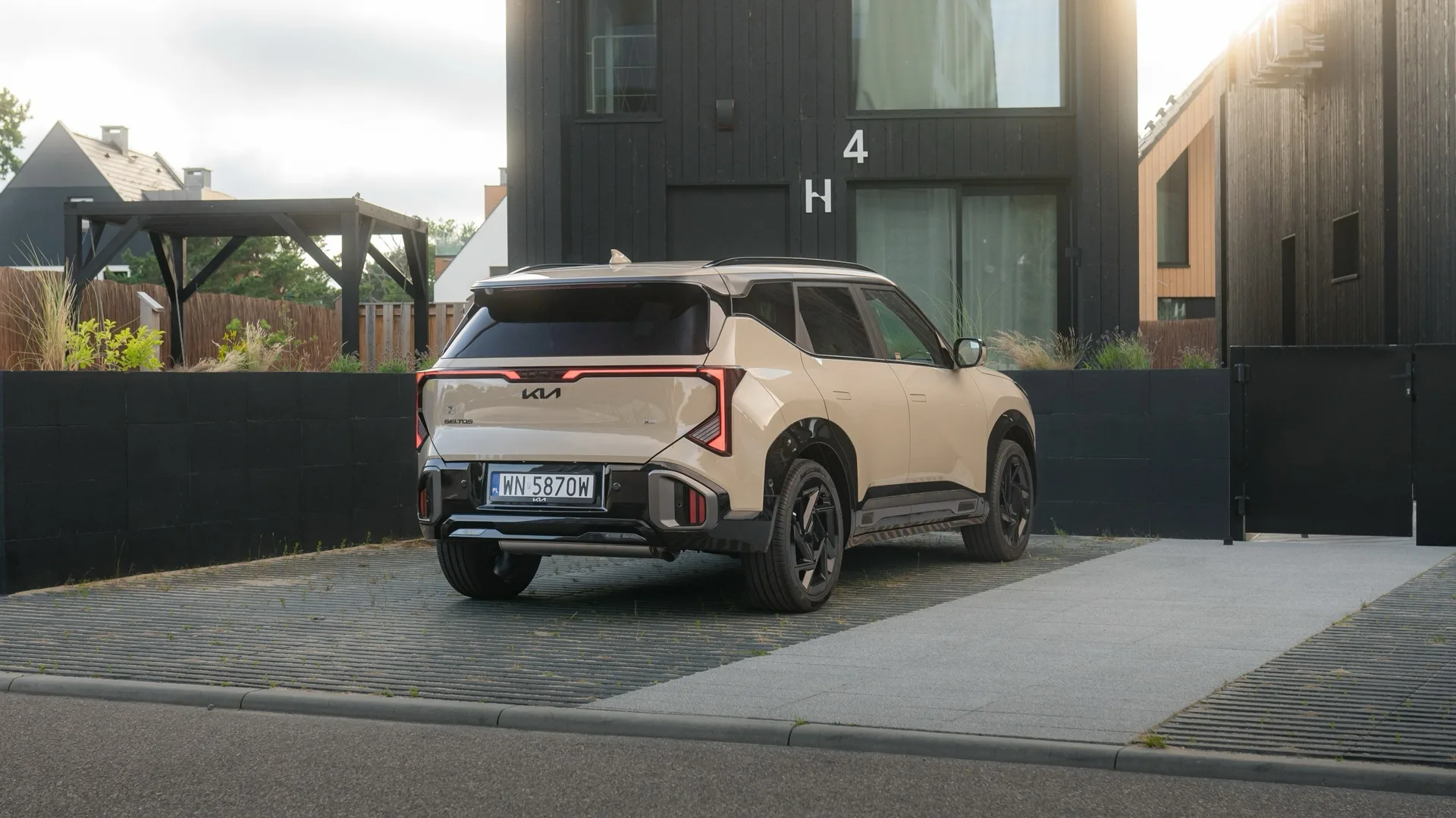Kia Seltos HEV. Elektryk? Nie. I właśnie to jest najlepsze Kia Seltos HEV