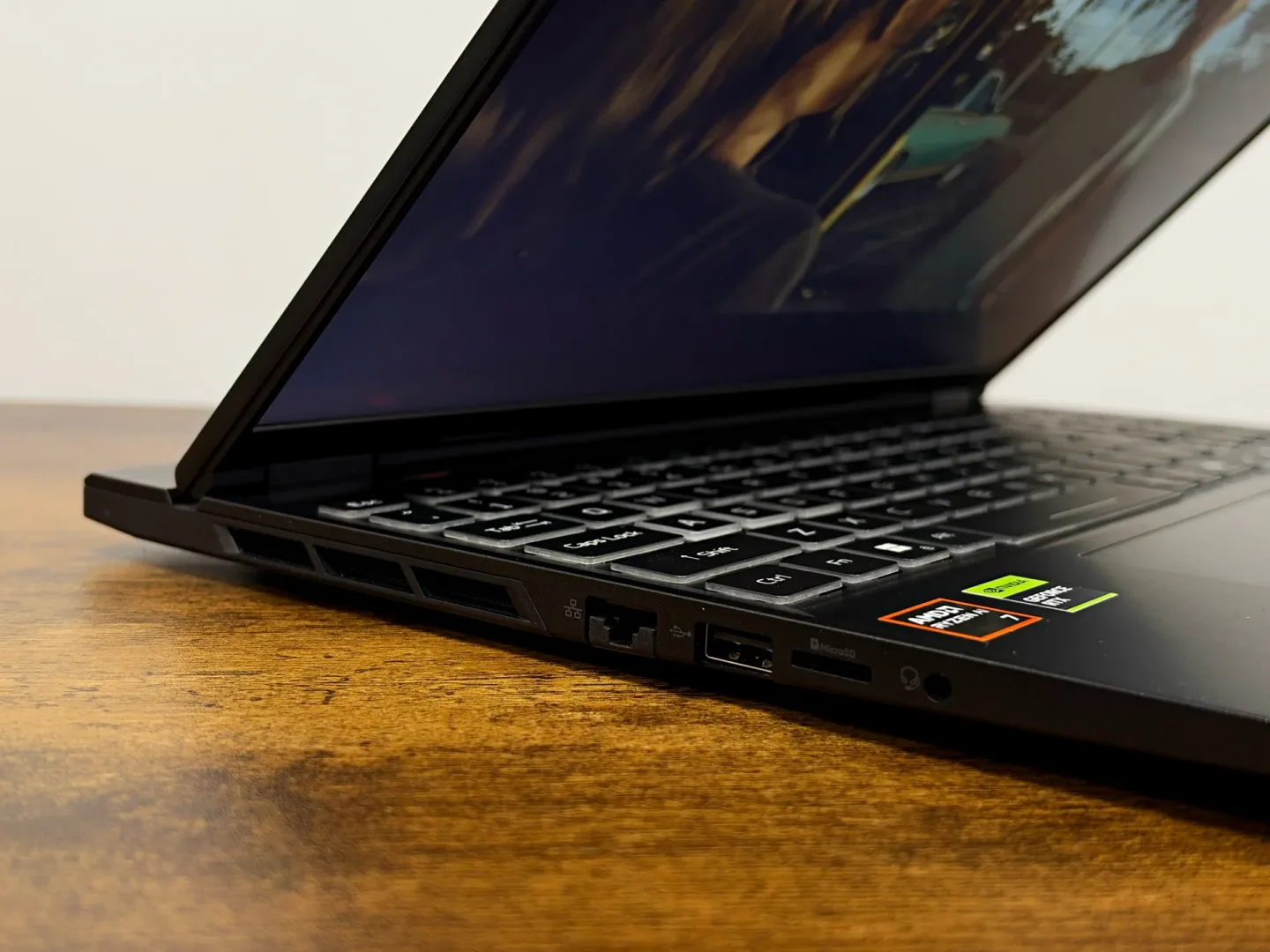Acer Nitro 16S AI AN16S-61-R31Q