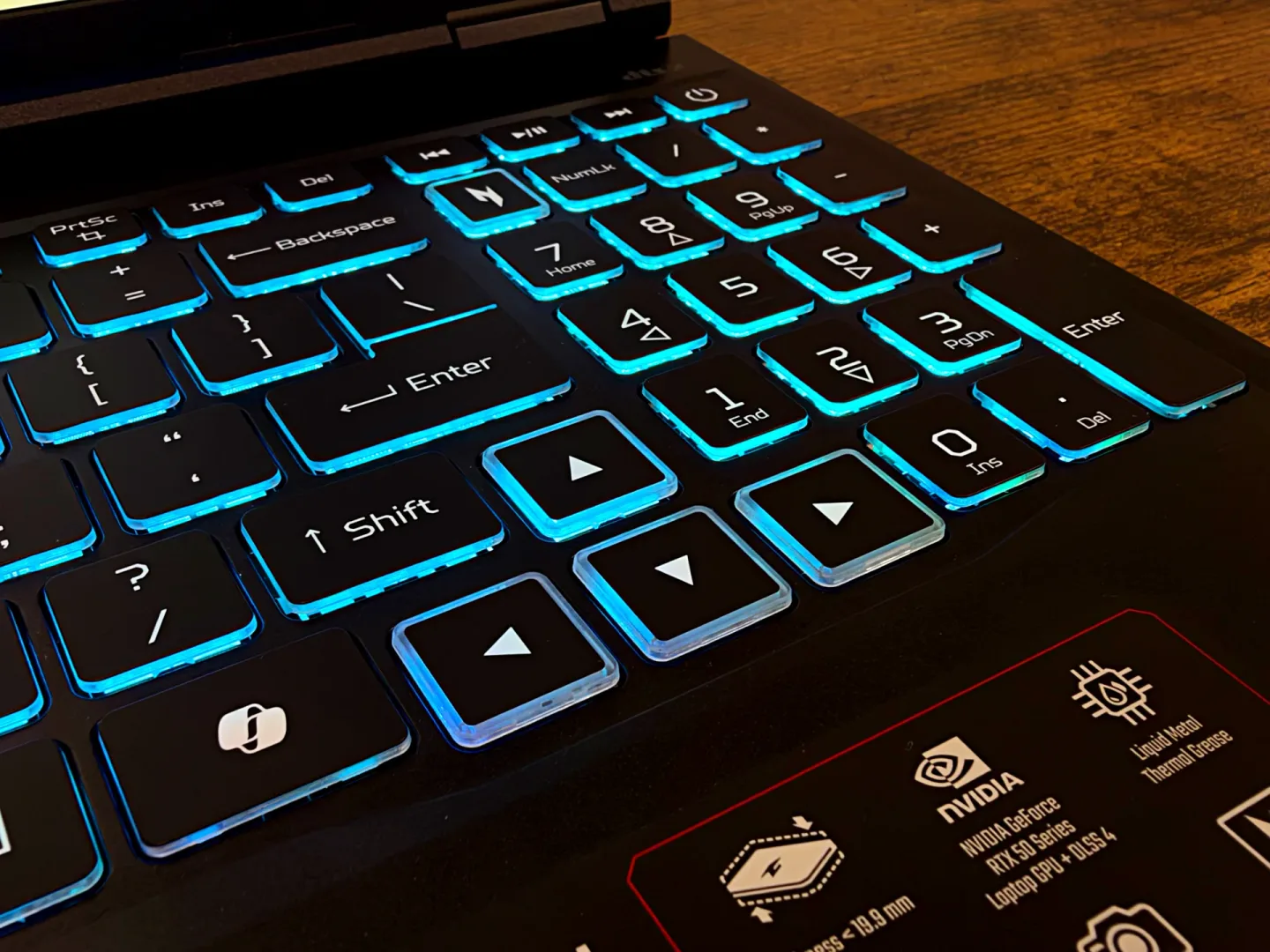 Acer Nitro 16S AI AN16S-61-R31Q