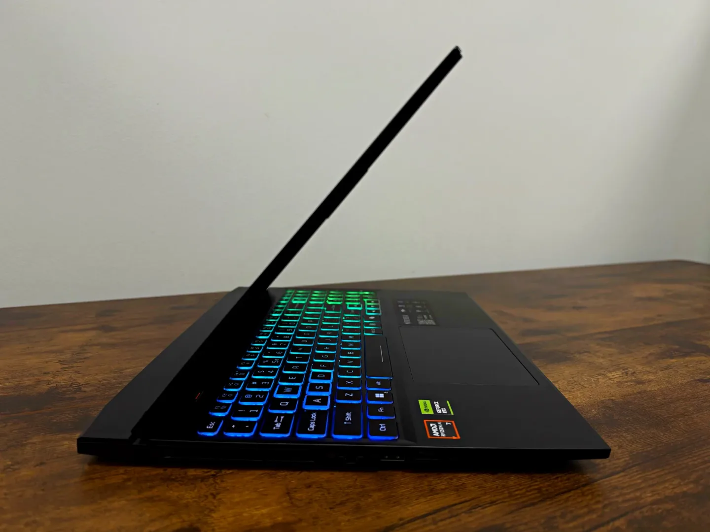 Acer Nitro 16S AI AN16S-61-R31Q