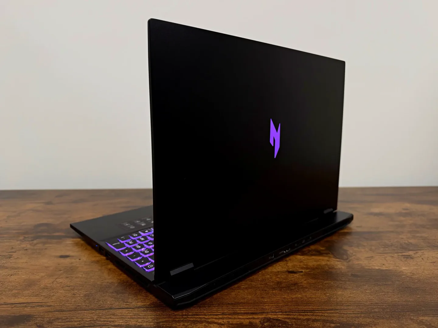 Acer Nitro 16S AI AN16S-61-R31Q