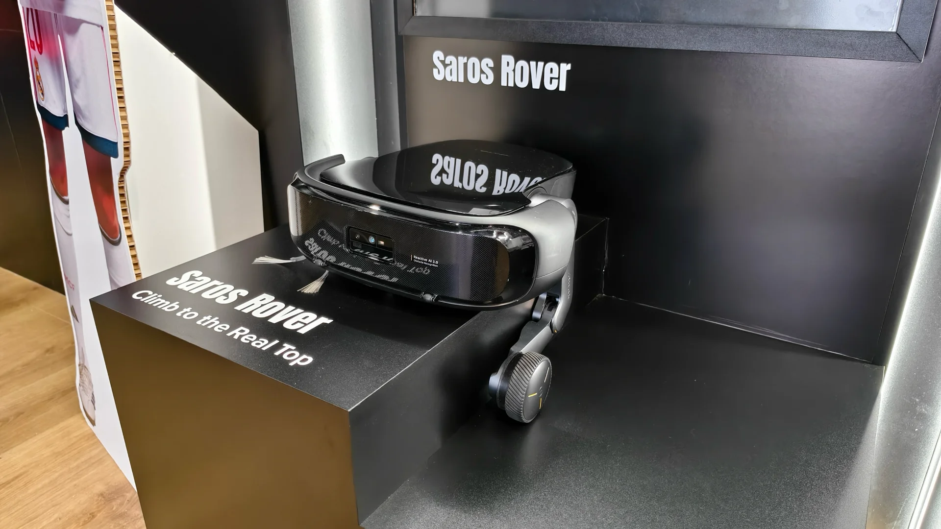 Roborock Saros Rover