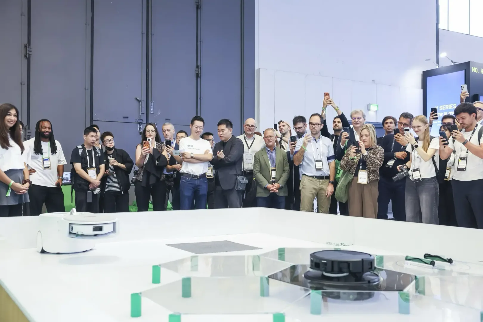 Roomba Duo. iRobot zrobił robota dla… robota Roomba Duo