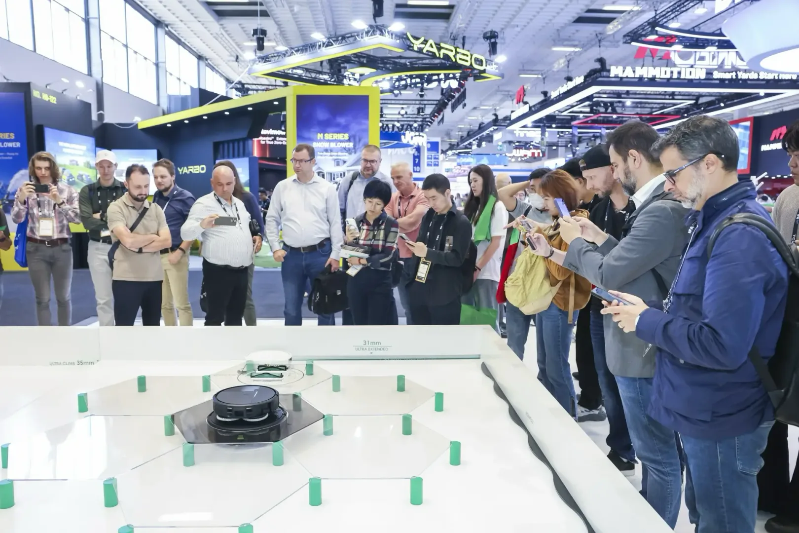 Roomba Duo. iRobot zrobił robota dla… robota Roomba Duo