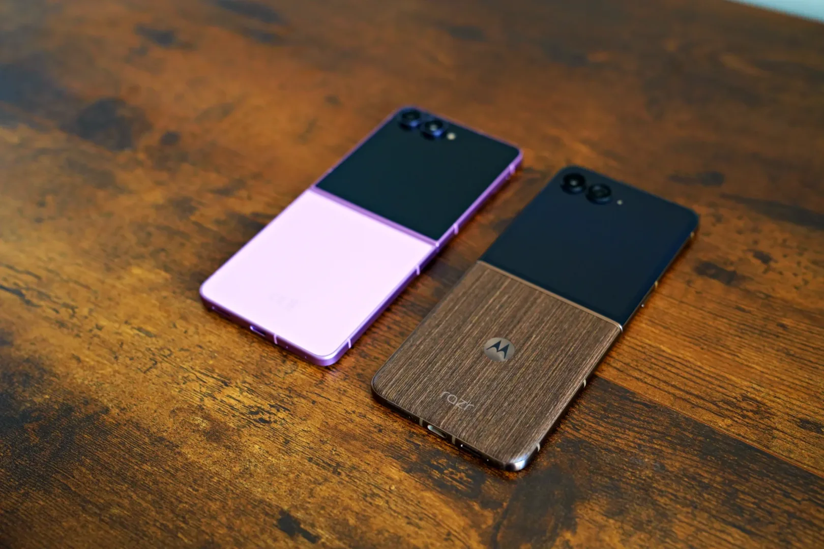 Galaxy Flip8 vs Motorola razr 70 Ultra. Wiem który lepszy Samsung Galaxy Flip8 vs Motorola razr 70 Ultra.